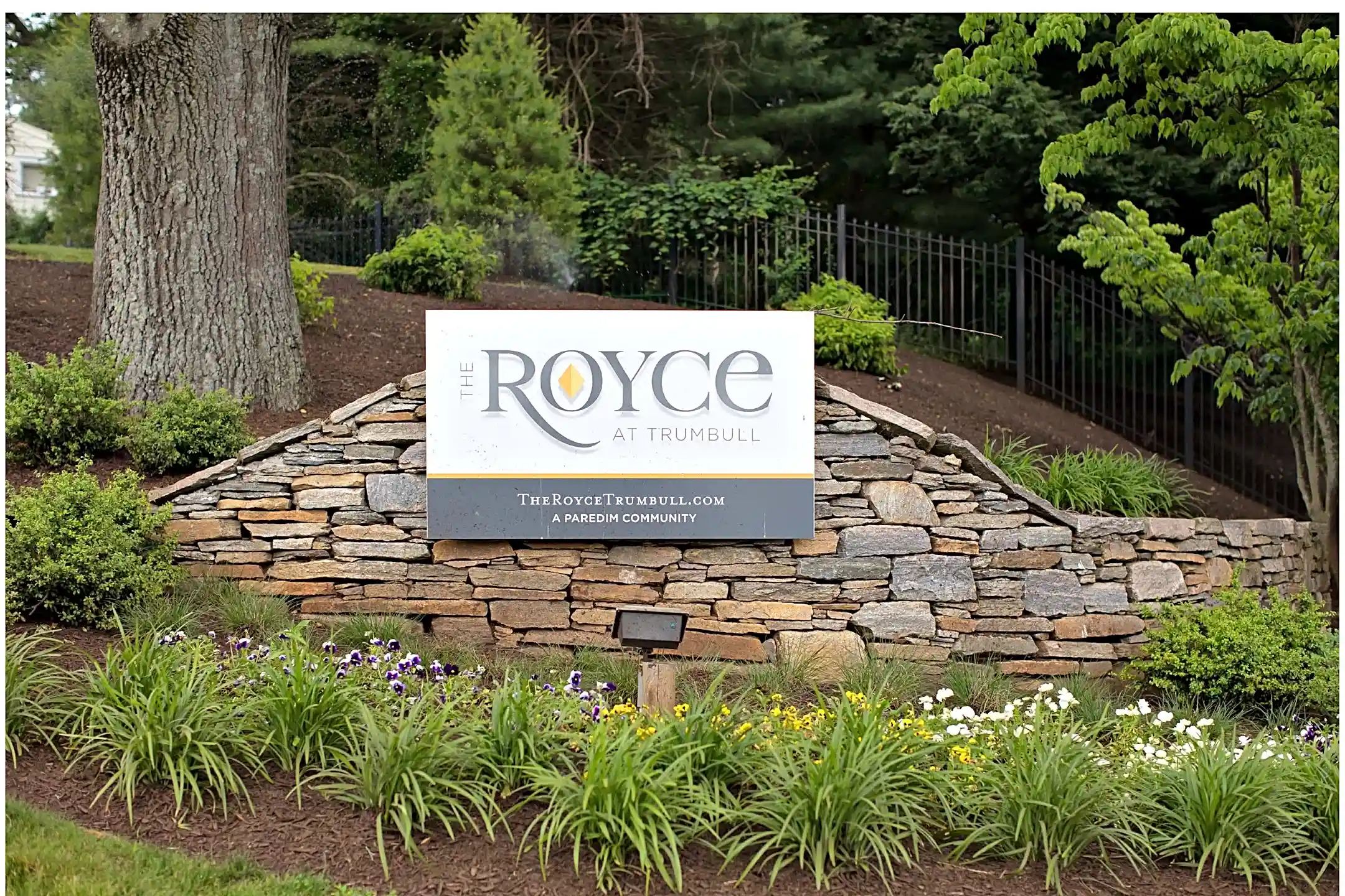 The Royce at Trumbull 100 Avalon Gates Trumbull, CT Apartments for