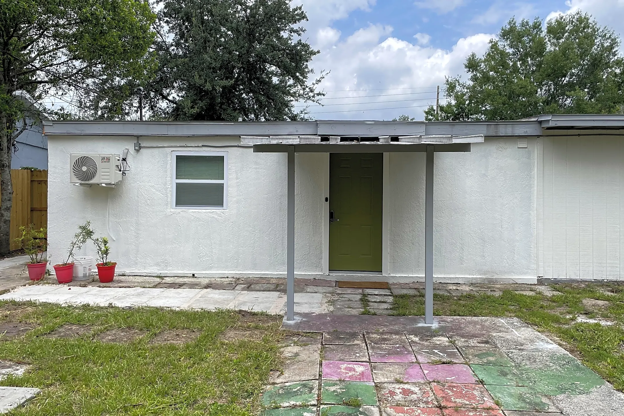 Building - Room For Rent - Orlando, FL