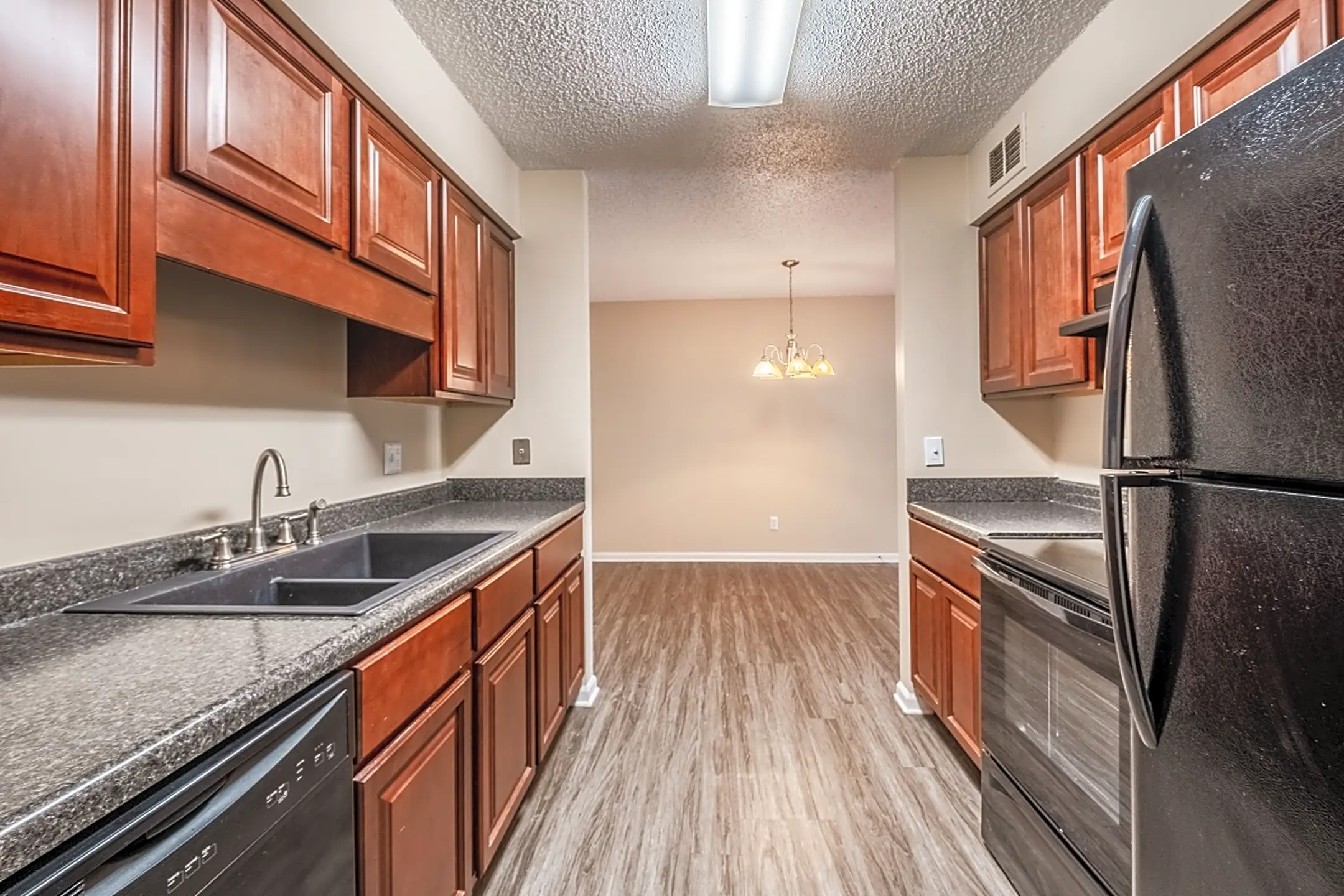 Woodbridge Apartments NC 28655