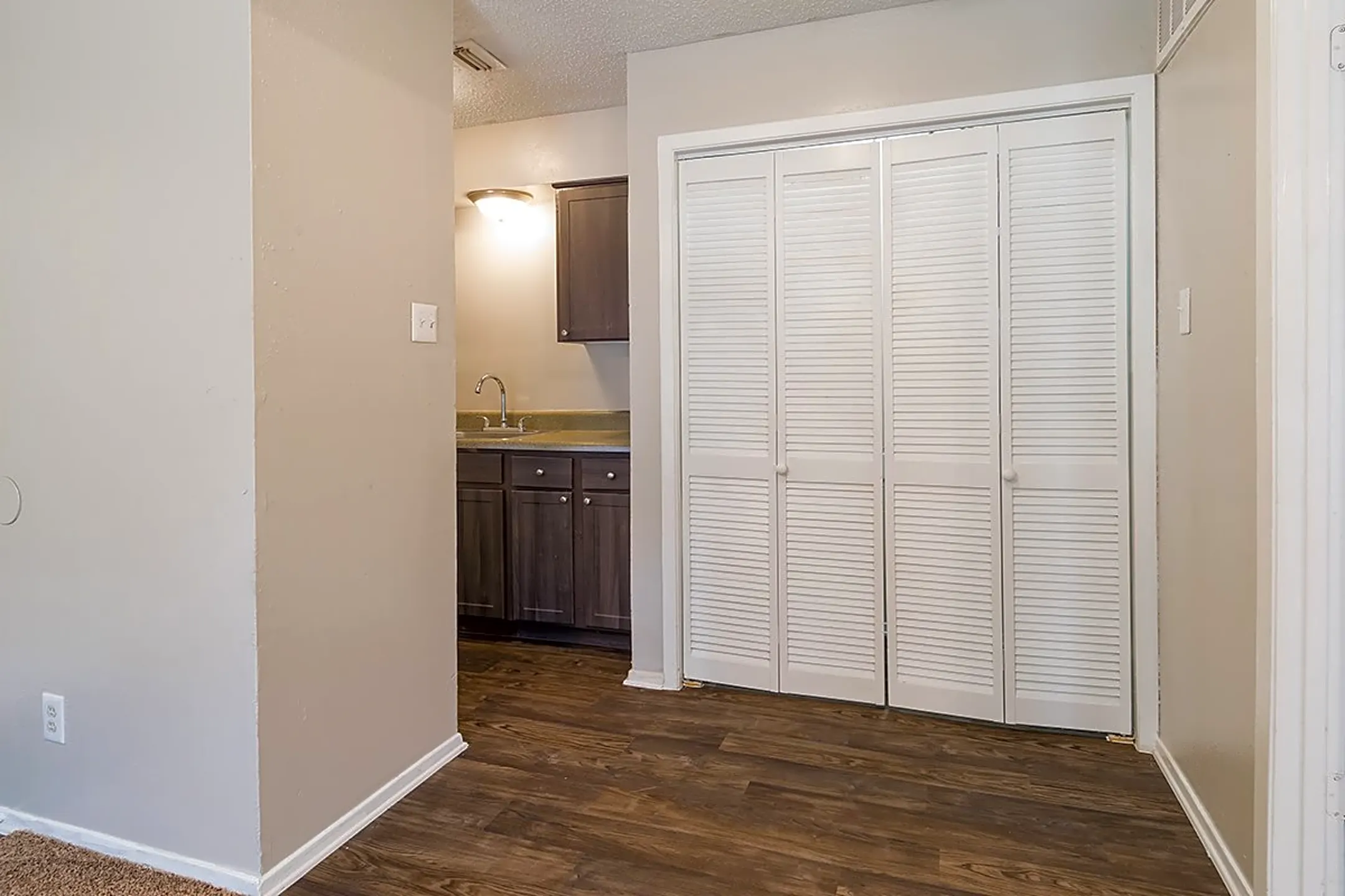 Townhouse Apartments Ennis, TX 75119