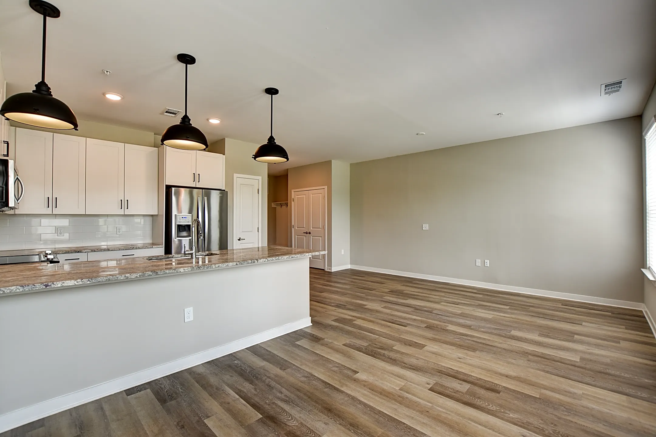 Living Room - Laurel at Dry Creek - Huntsville, AL