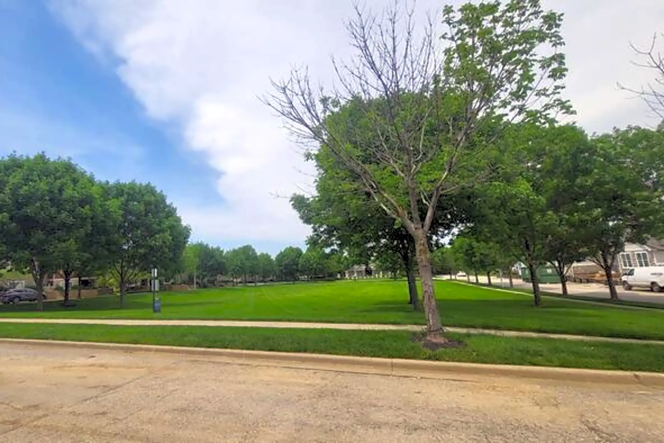 Building - 15800 Riley St - Overland Park, KS