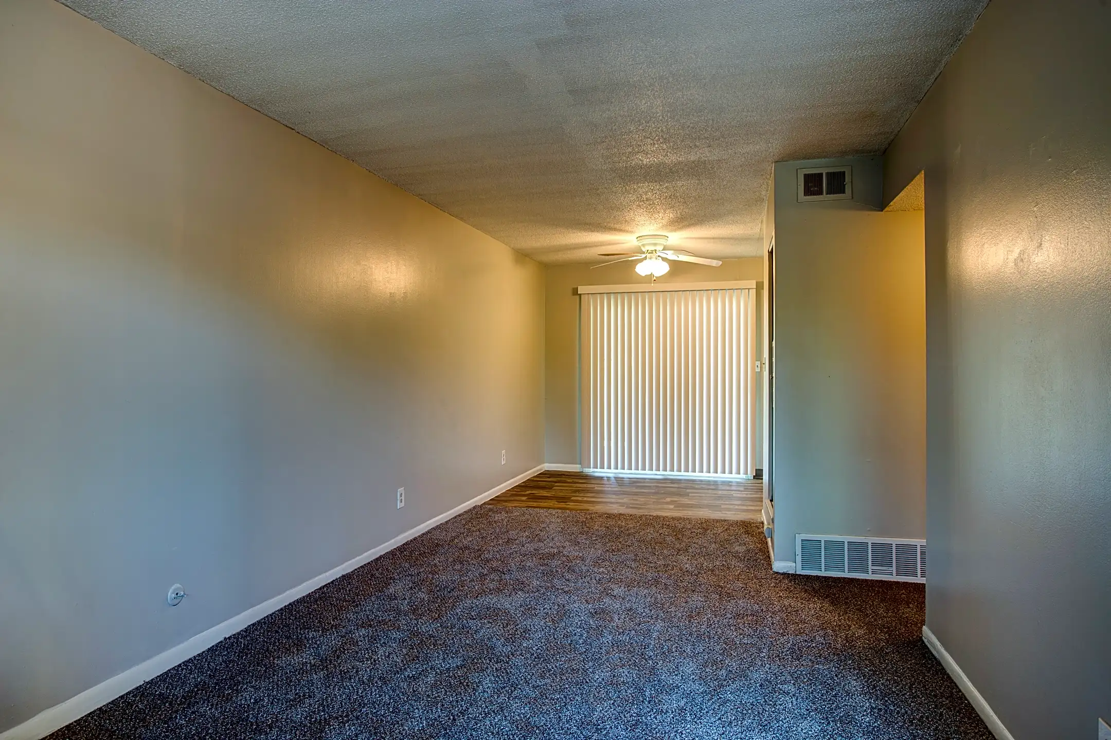 Living Room - Broadway Ridge and Stoneside - Gladstone, MO