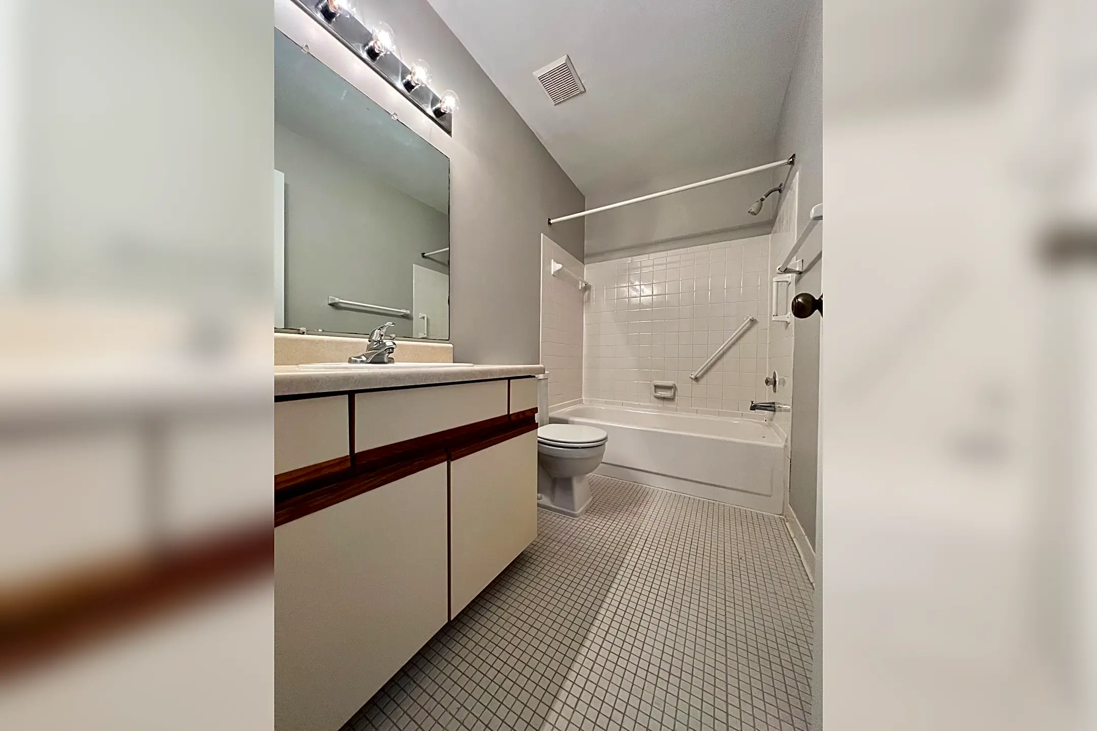 Flushing Valley Apartments 300 Henry Ct Flushing, MI Apartments for