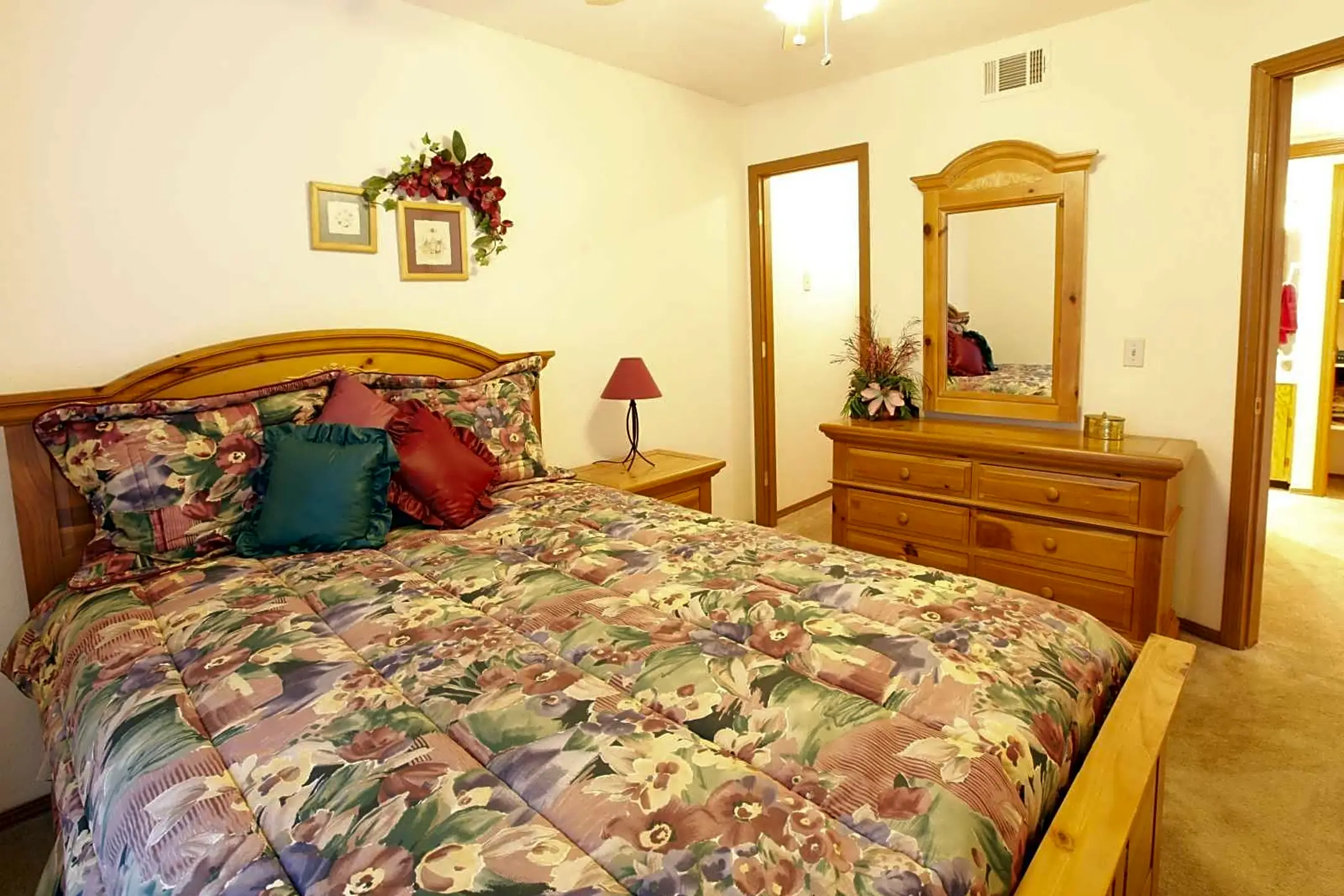 Bedroom - Willow Creek - Oklahoma City, OK