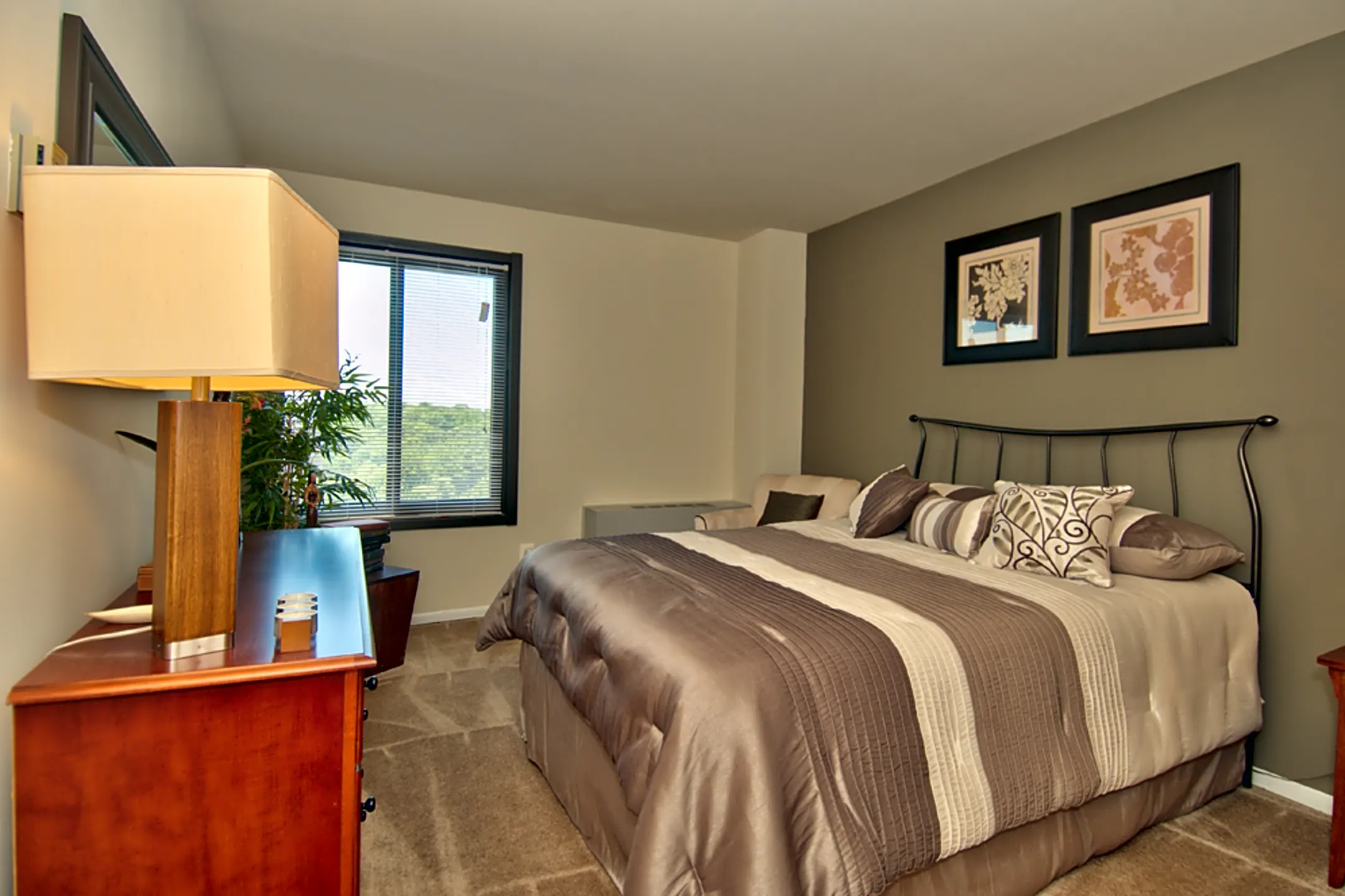 Bedroom - Remington Place - Fort Washington, MD