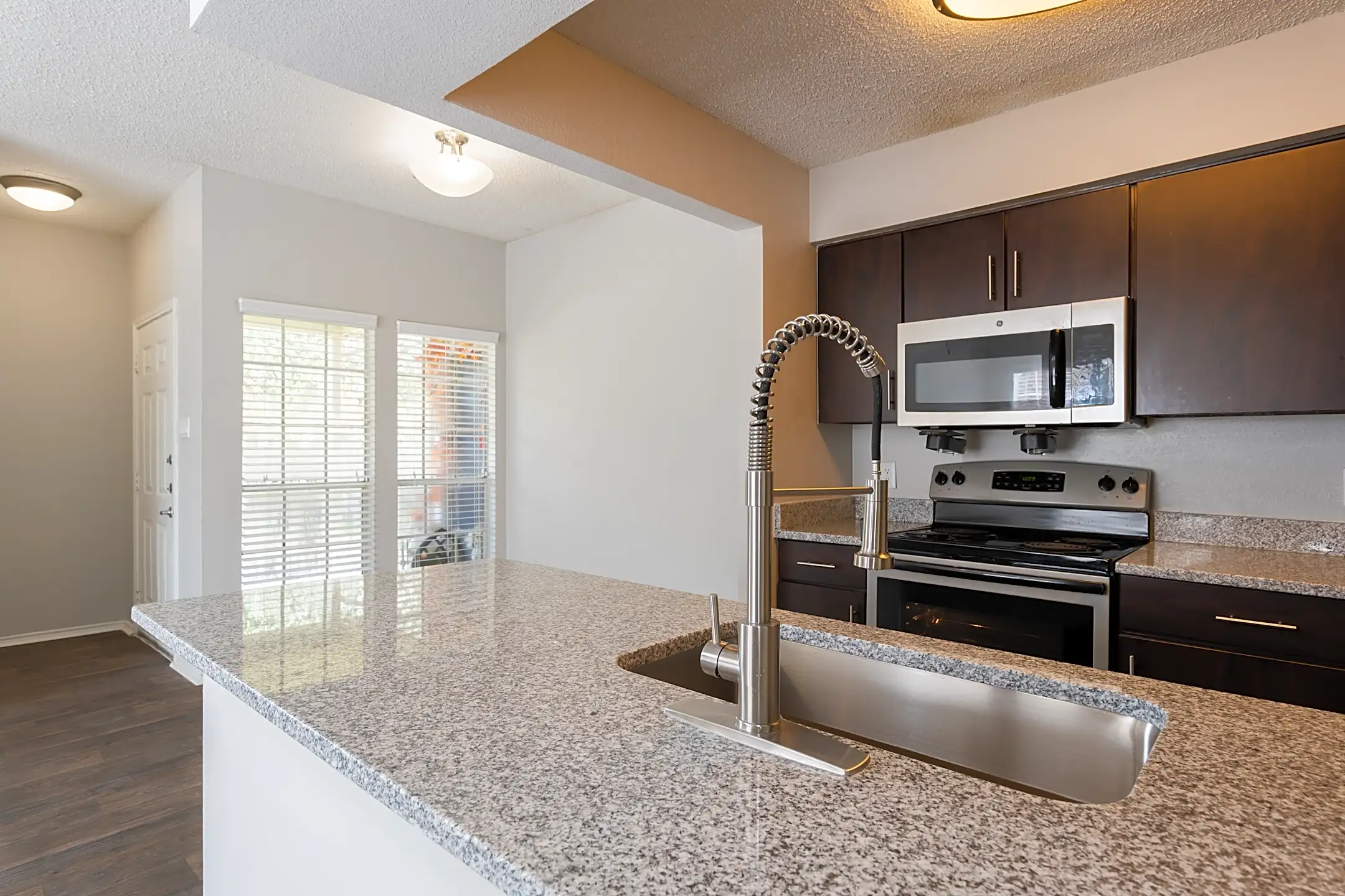 Summer House 5401 Burnham Dr Corpus Christi, TX Apartments for Rent Rent.