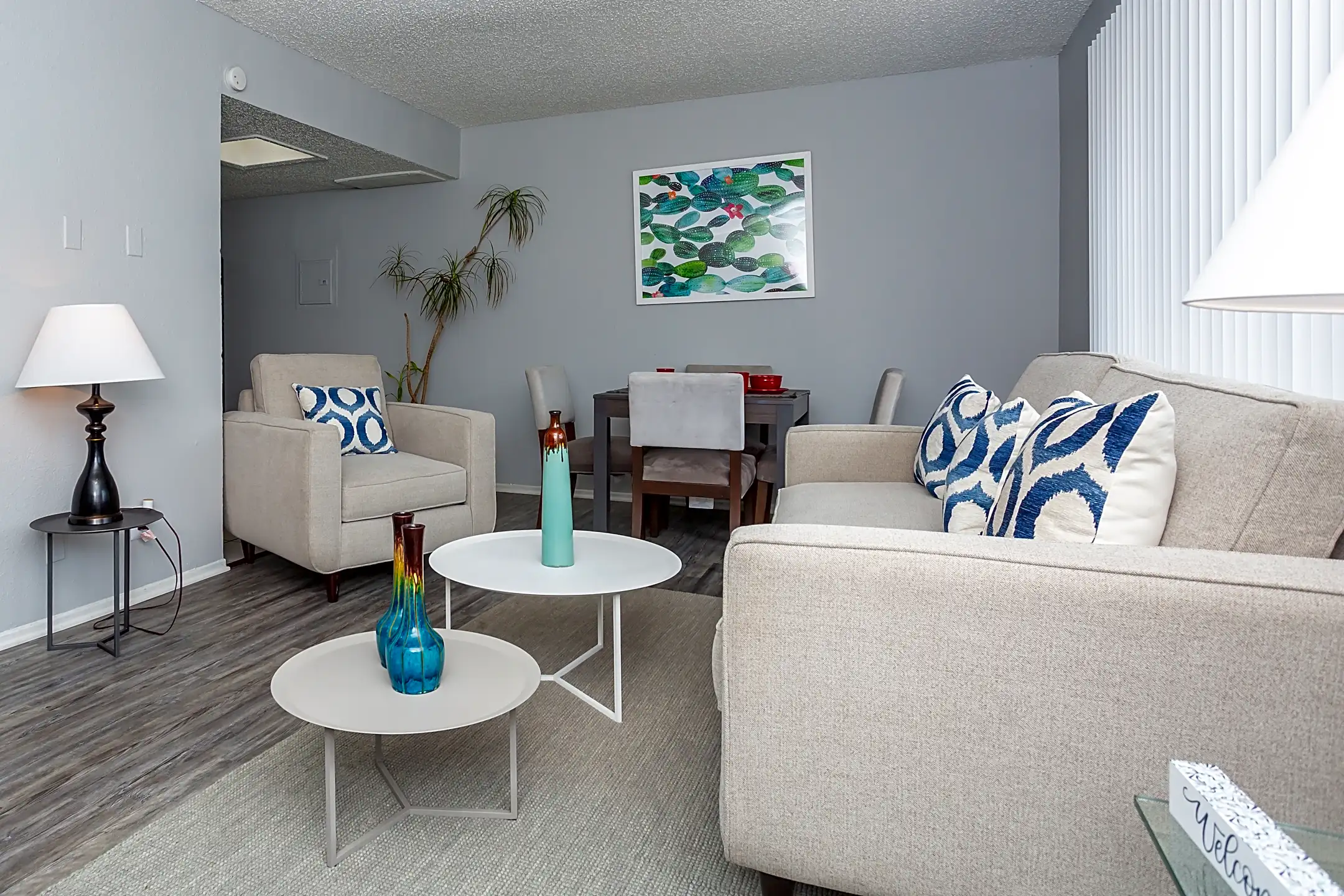 Las Lomas Apartment Homes 6161 Trail Glen Dr Dallas, TX Apartments