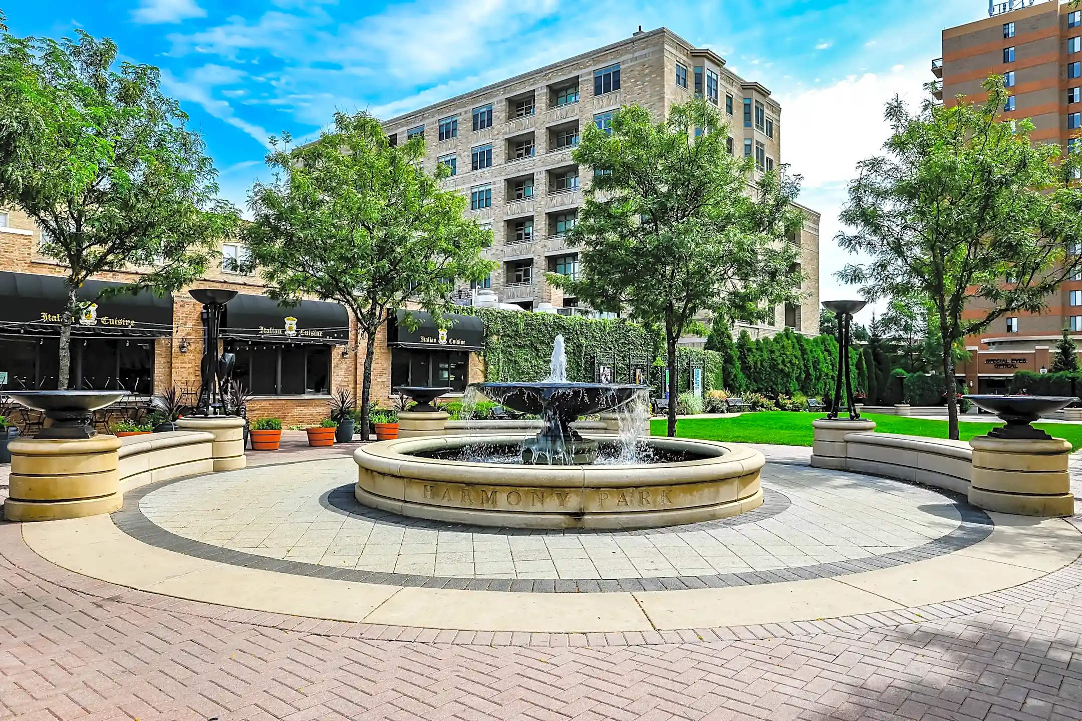 Hancock Square at Arlington Station 200 N Arlington Heights Rd