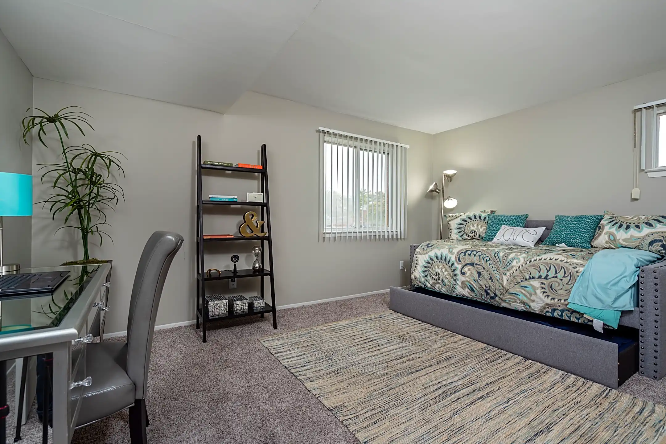 Diamond Forest Farmington Hills, MI 48335