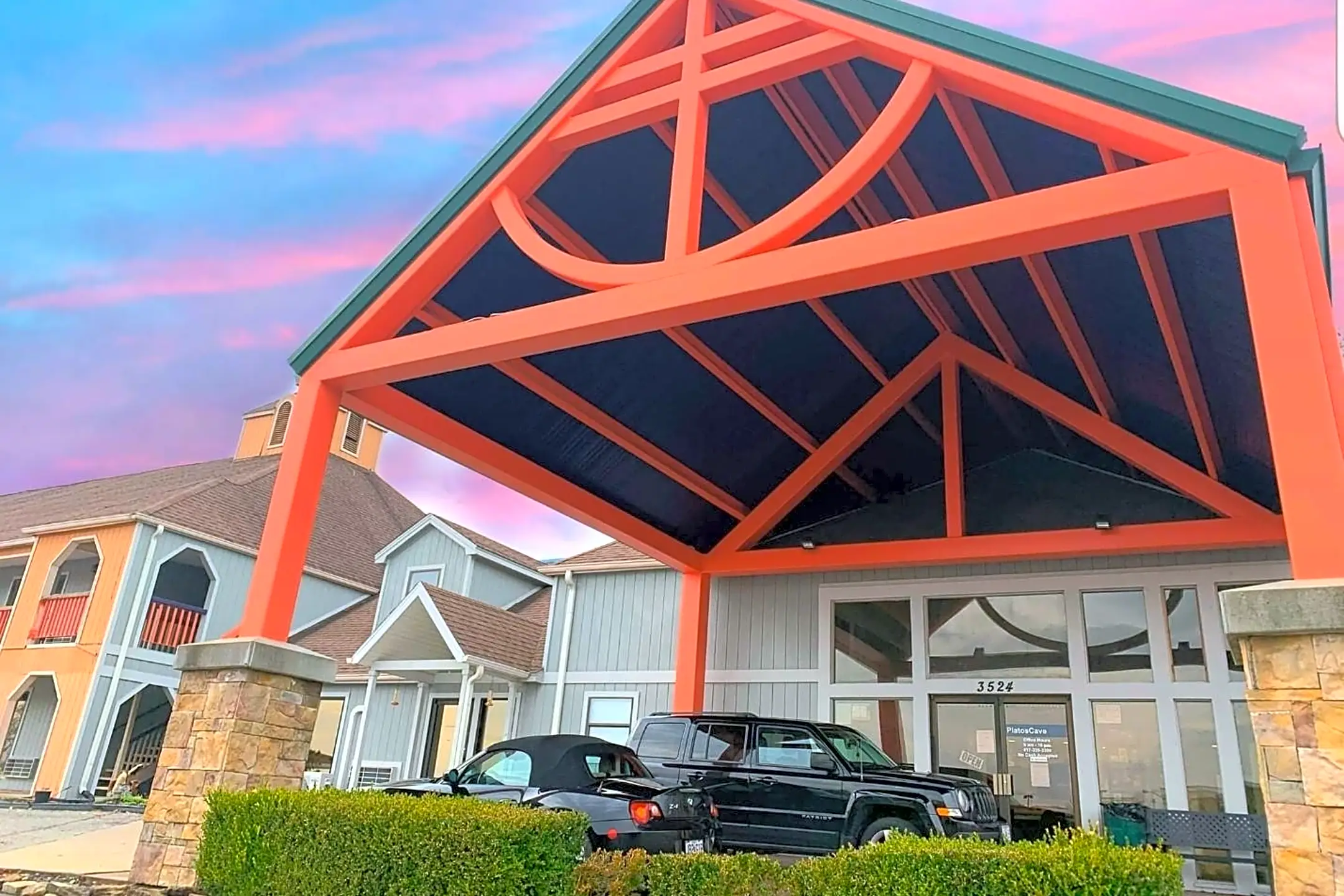 Plato's Cave Branson, MO 65616