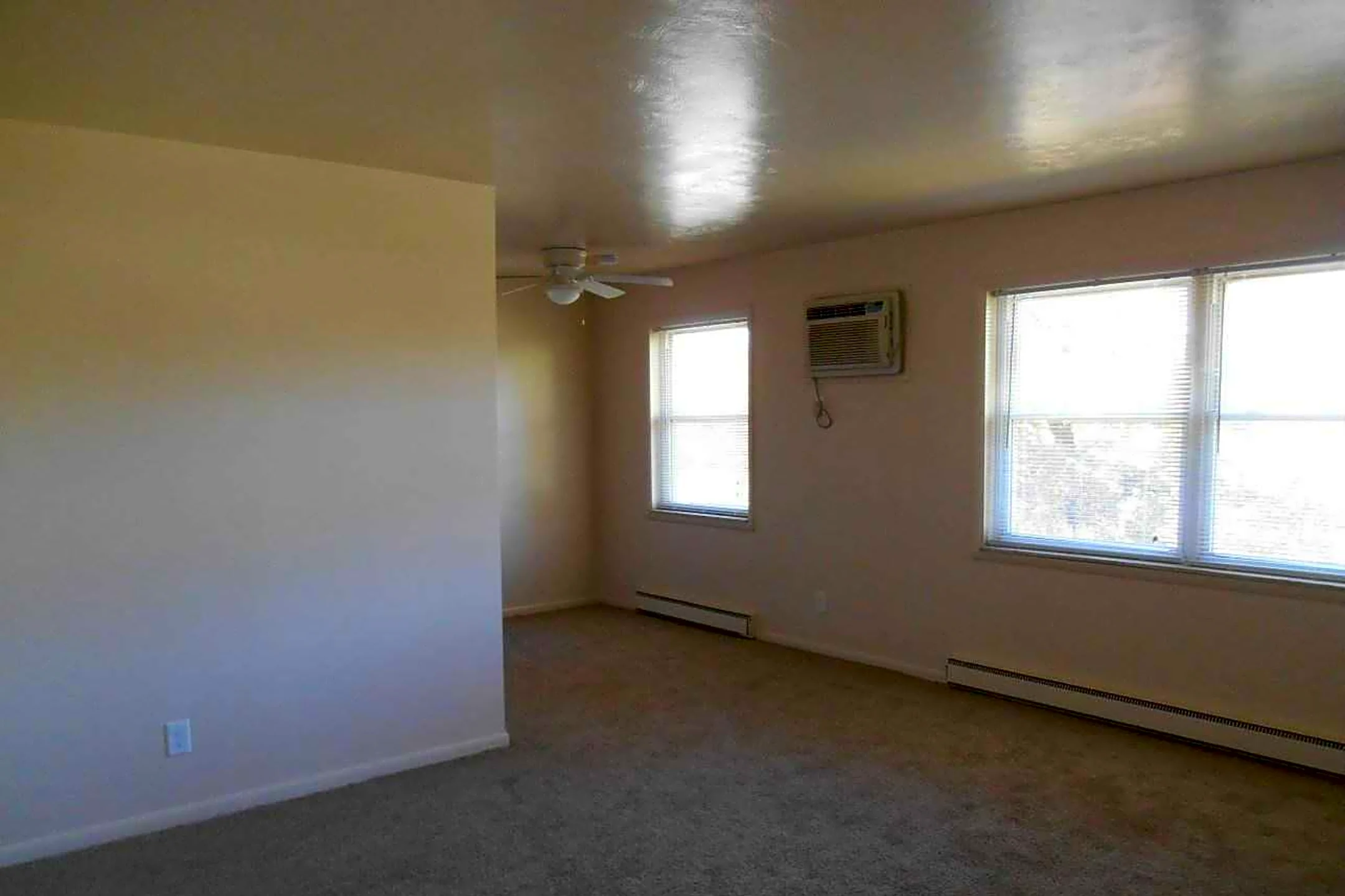 Rosedale Hills Apartments