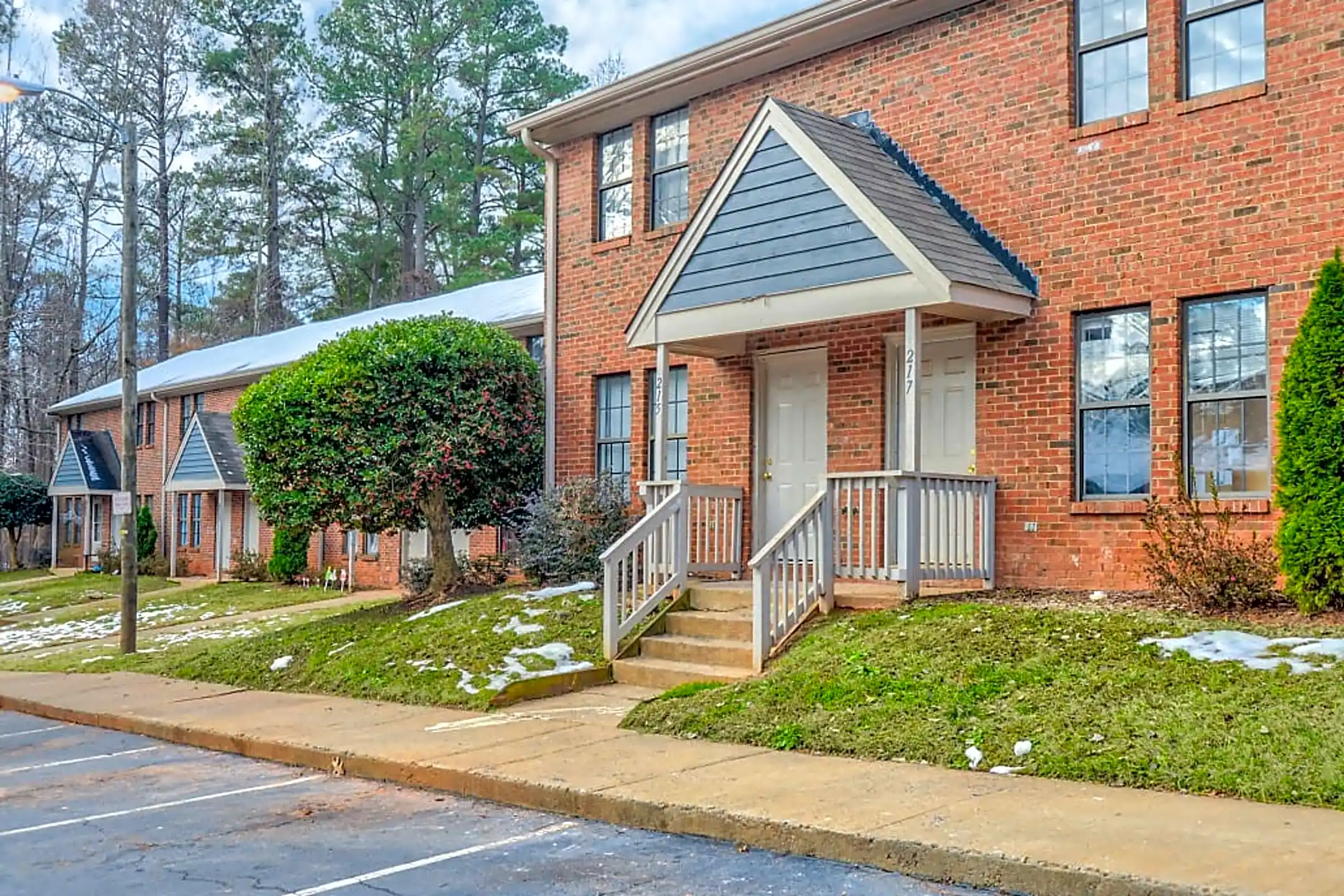 Forest Edge Townhomes Raleigh, NC 27610