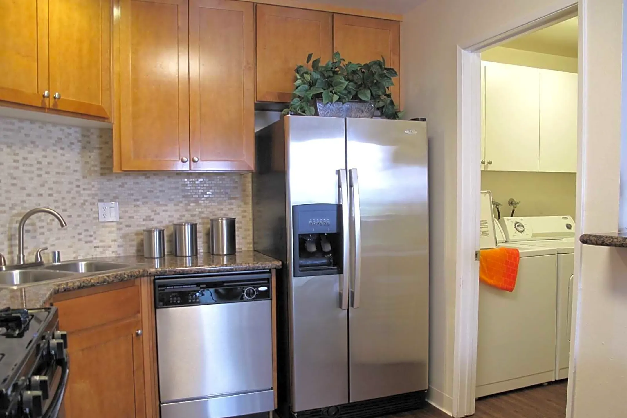 Kitchen - Versailles On The Lake - Santa Ana, CA