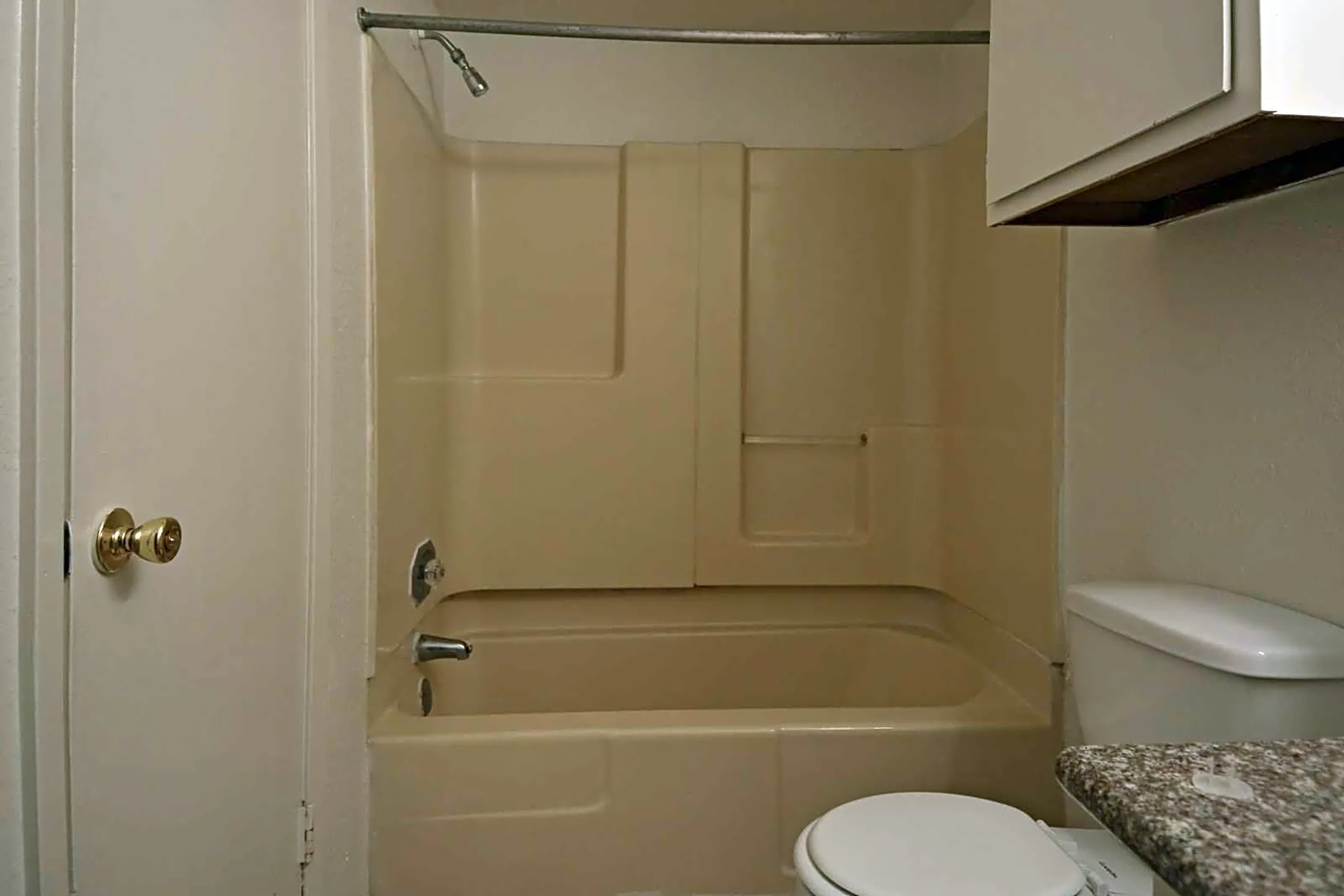 Bathroom - Parkway Circle Apartments - College Station, TX