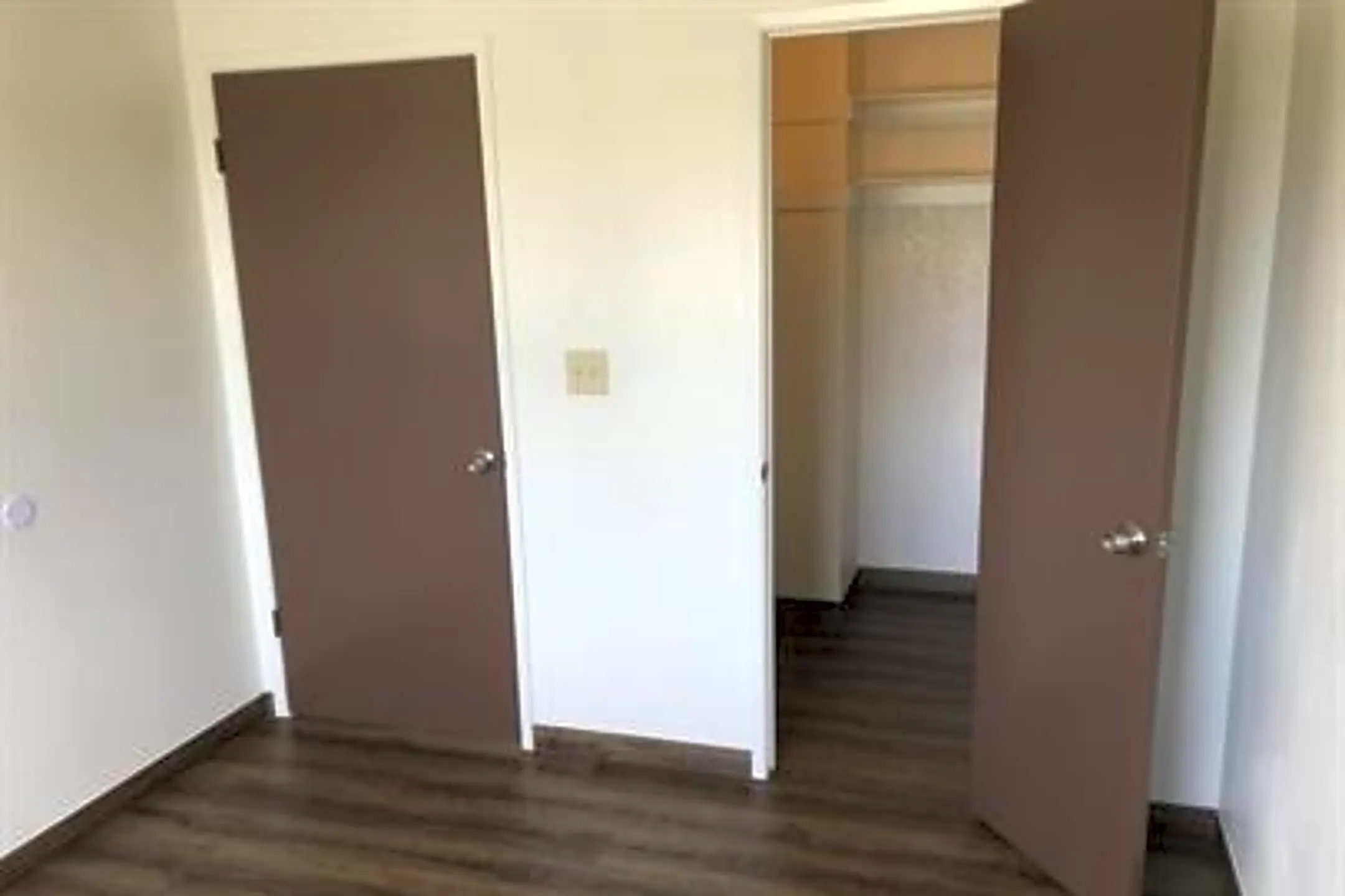 1185 Lewis St Houses Kingsburg, CA 93631