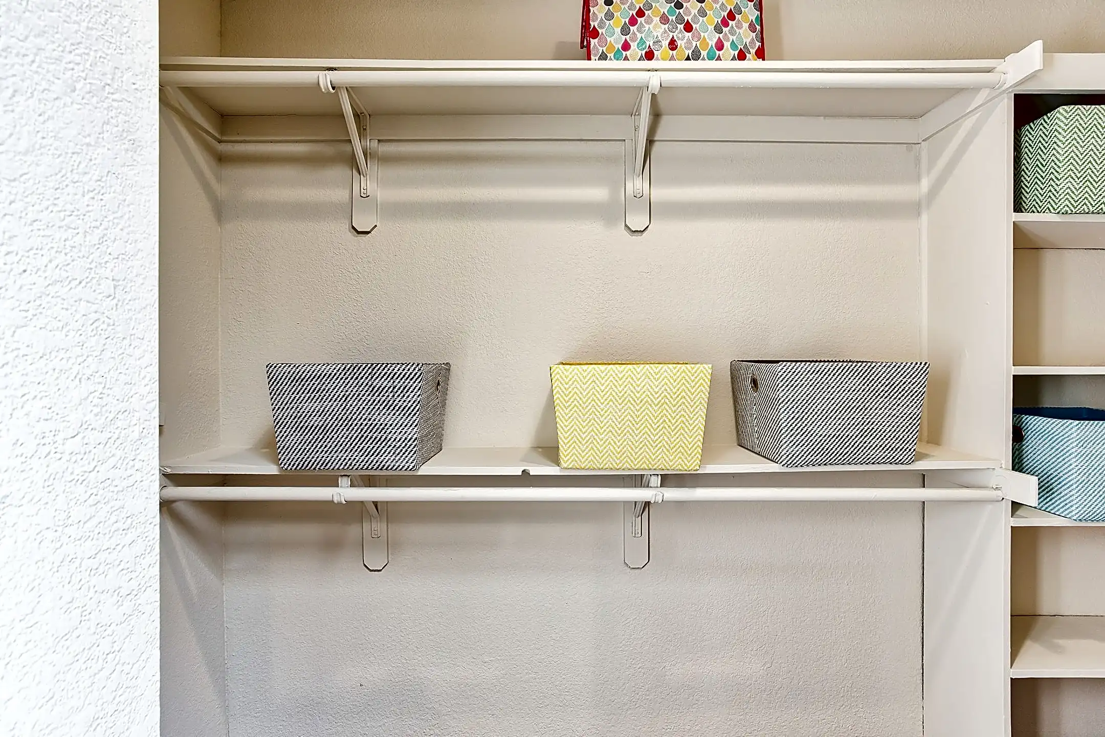 Park Place Townhomes 425 E Harwood Rd Euless, TX Apartments for