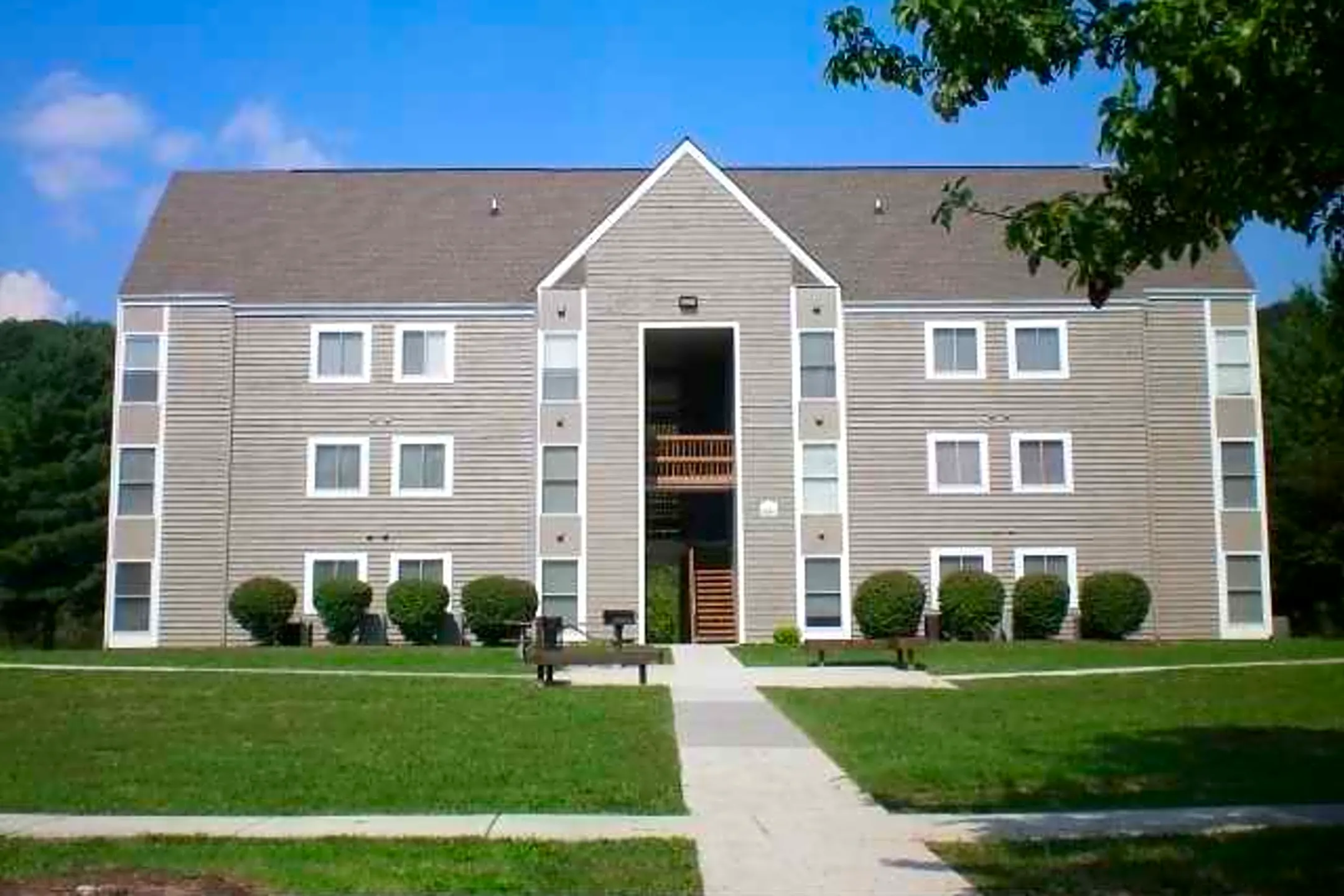 Radford Hills Apartments