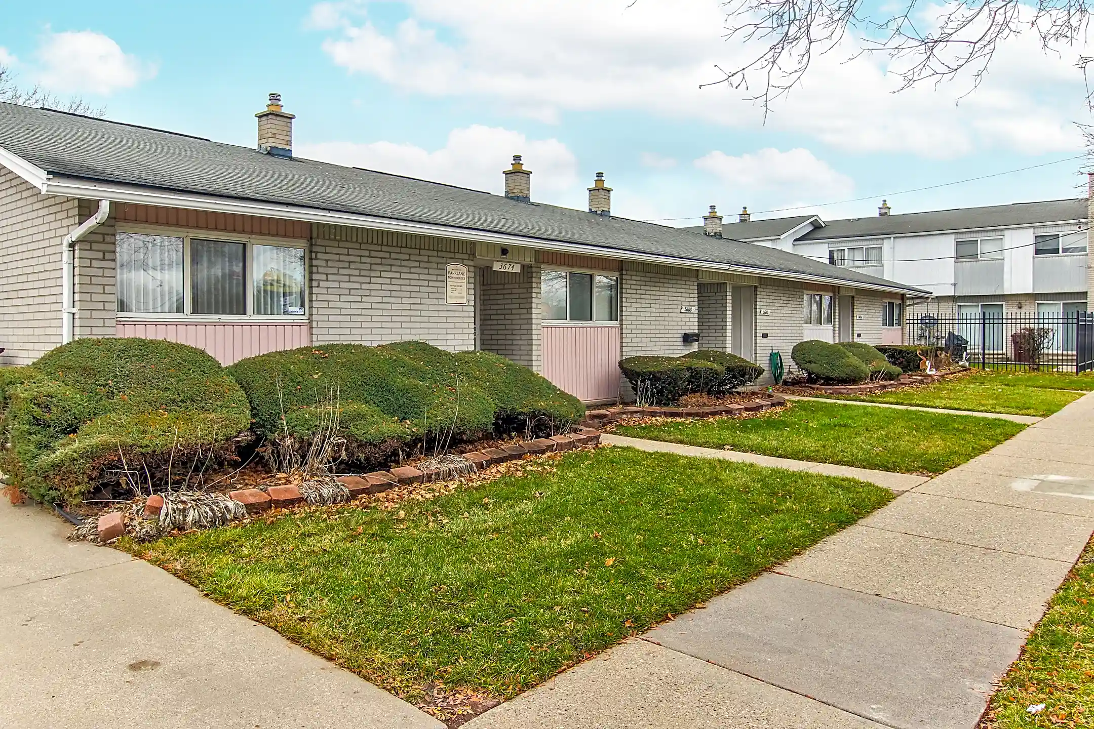 Parklane Townhouses 3674 Middlebelt Rd Inkster, MI Apartments for Rent Rent.