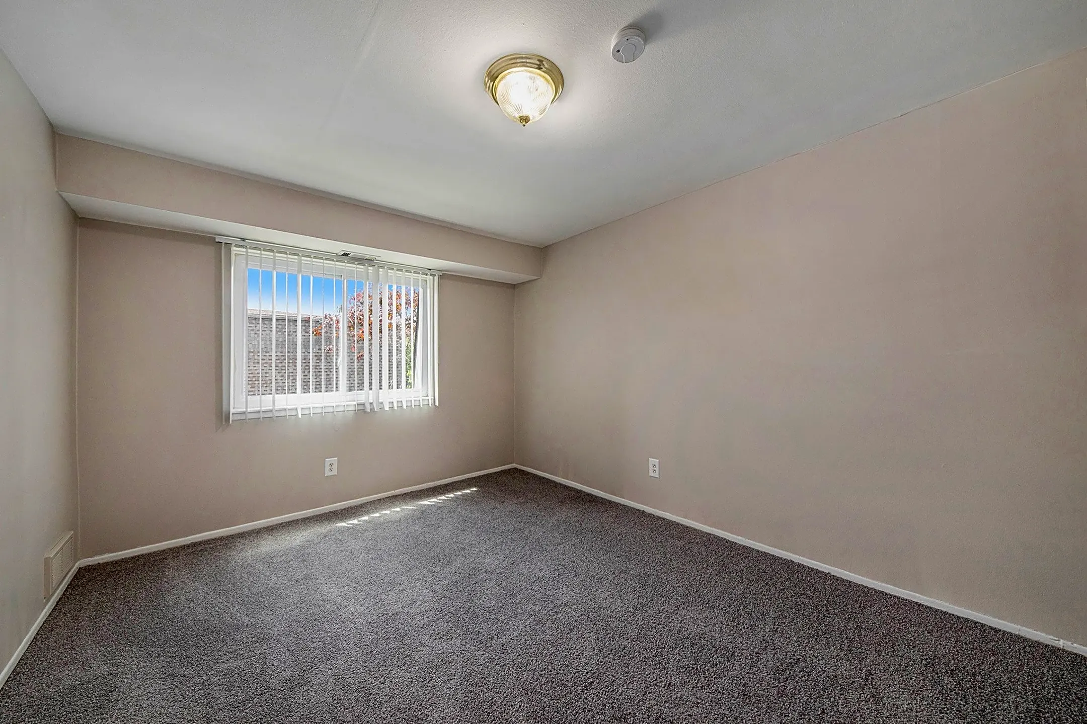 Midtown Square Apartments Wayne, MI 48184