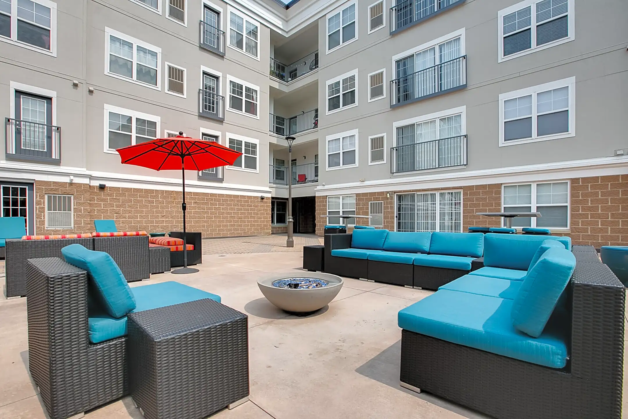 Loring Park Apartments 1300 Yale Pl Minneapolis, MN Apartments for