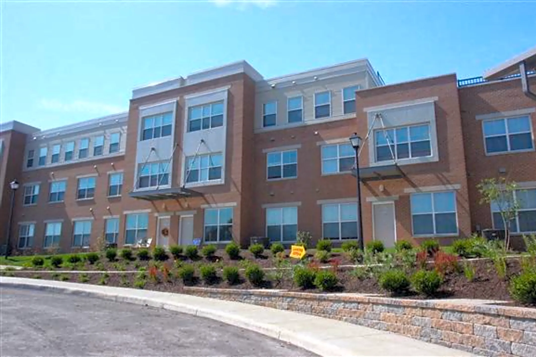 Tremont Pointe Cleveland, OH 44113