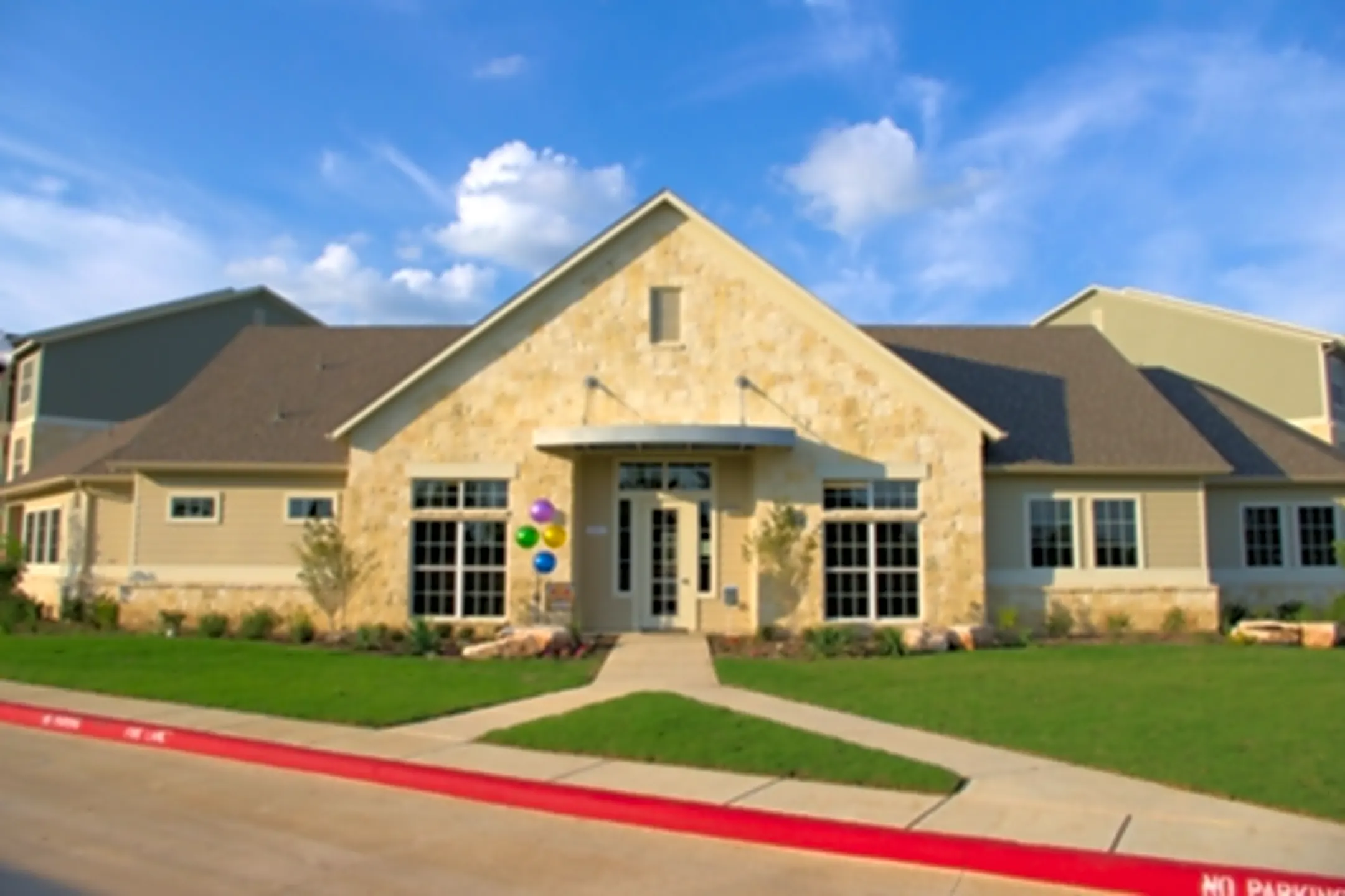 Oakland Hills Apartments Floresville