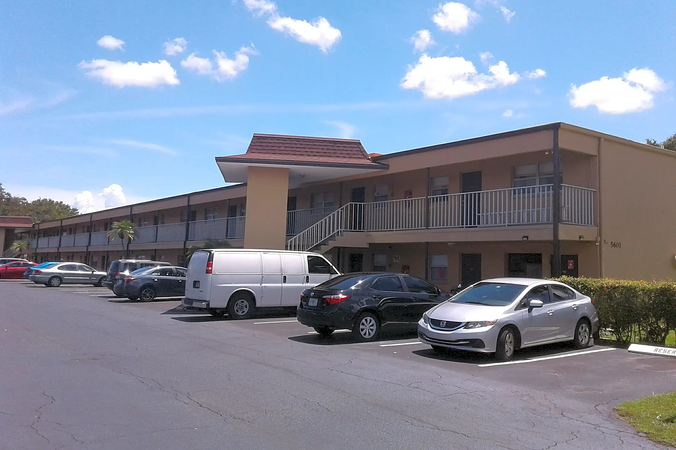 Palm Court Apartments St Petersburg Fl