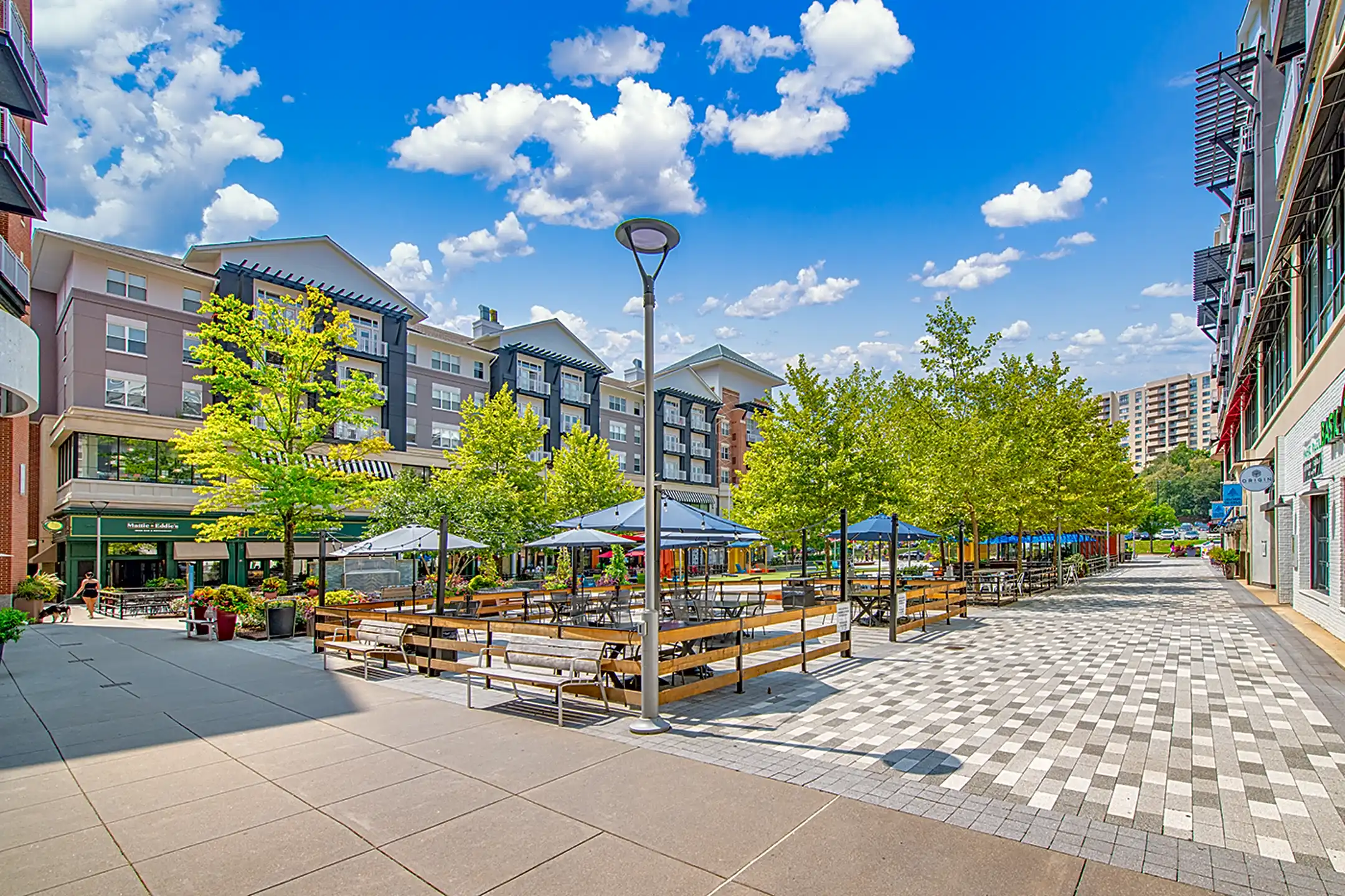 MAA National Landing 1201 S Joyce St Arlington, VA Apartments for