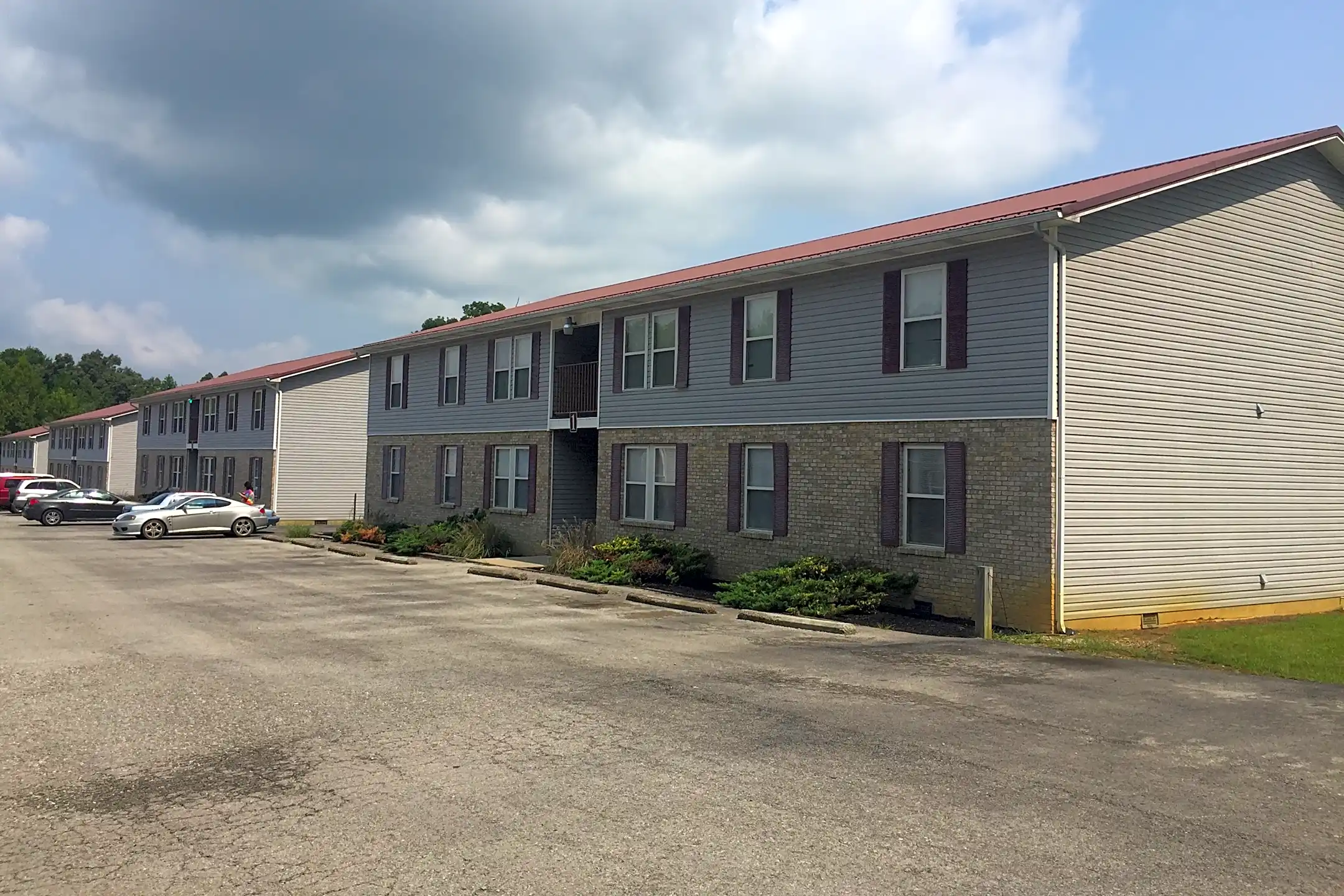 Pool - Cumberland Gap Apartments - Corbin, KY
