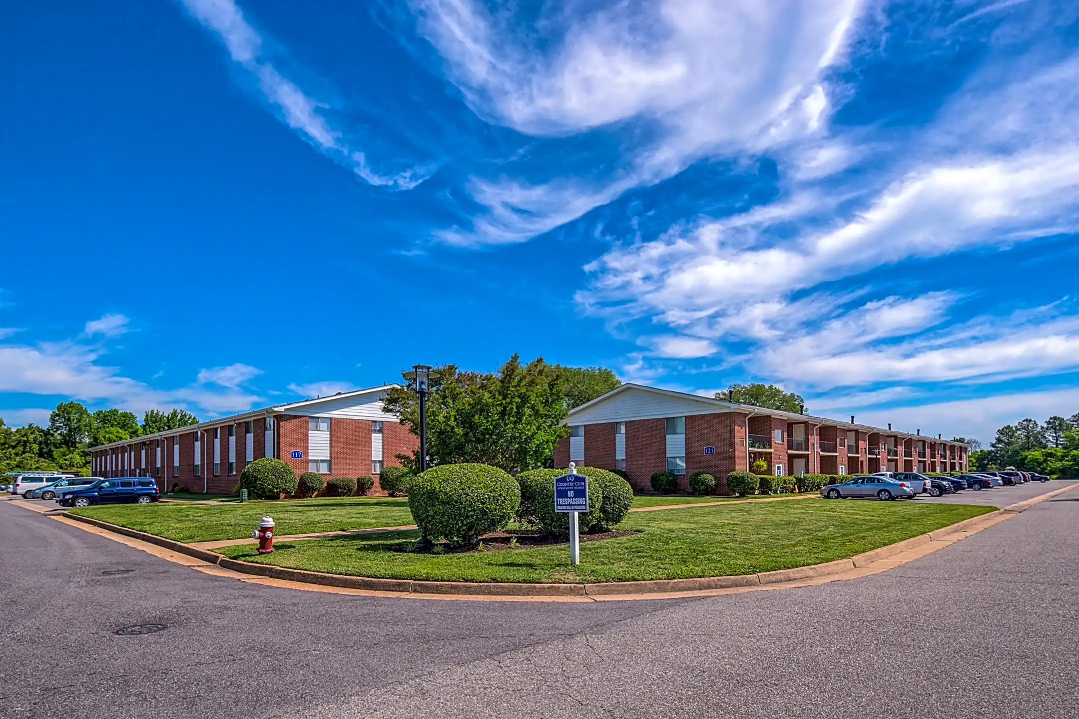 Country Club Apartments Hampton, VA 23666
