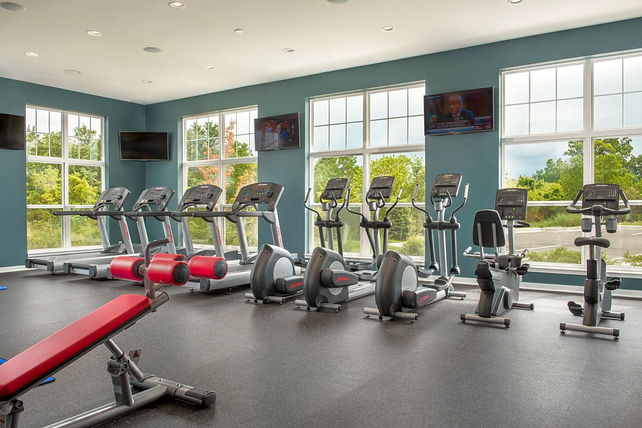 Drexel Ridge Apartments Oak Creek, WI 53154