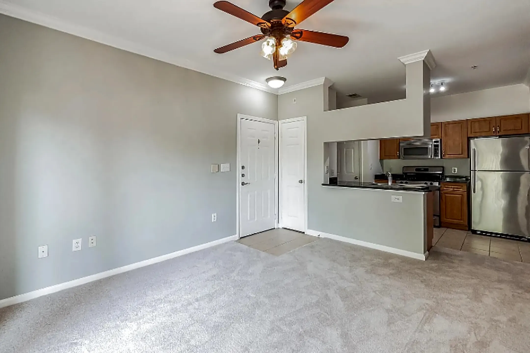 12913 Centre Park Cir 12913 Centre Park Cir unit 211 Herndon, VA