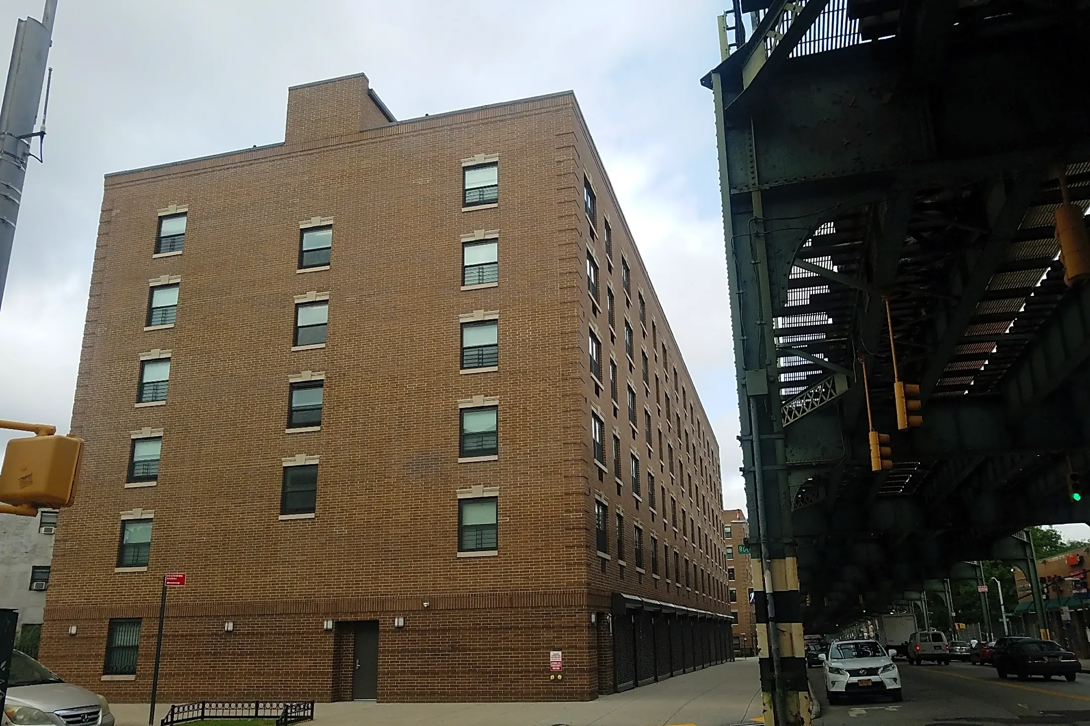 8 Rockaway Ave Apartments Brooklyn, NY 11233