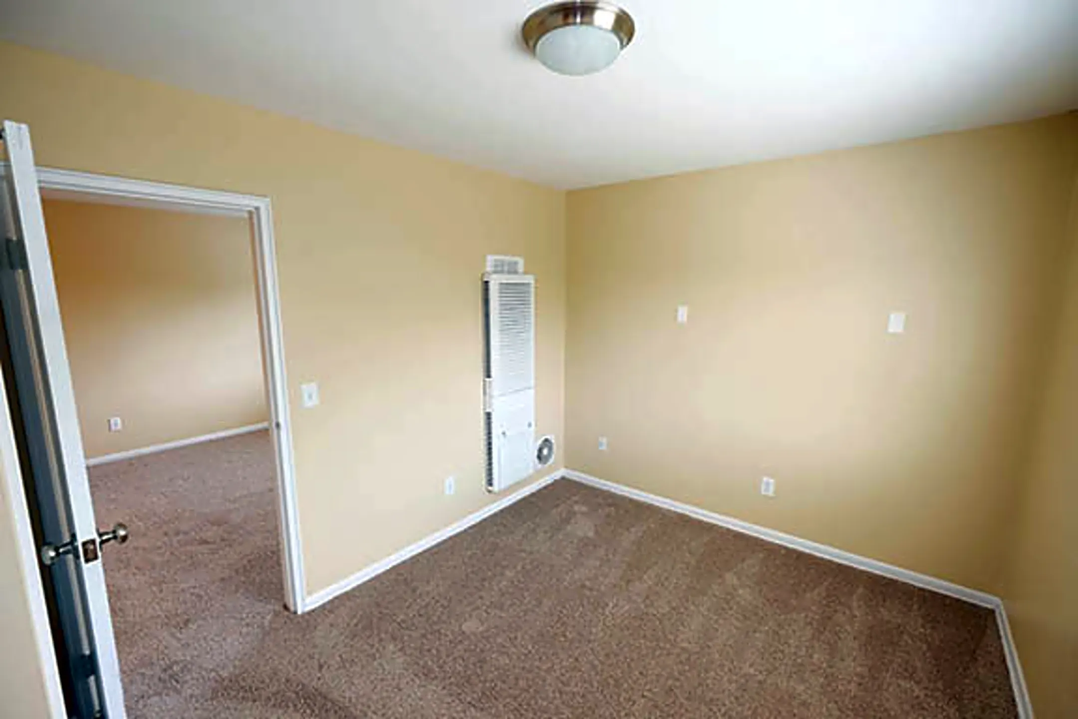 Clintonville Commons 4030 N High St Columbus, OH Apartments for