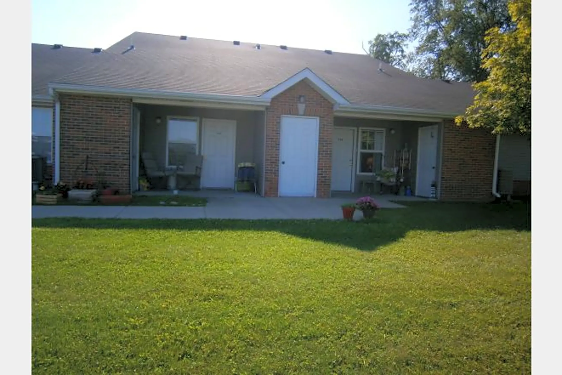 Northcrest Apartments 810 Regency Ct Angola, IN Apartments for Rent