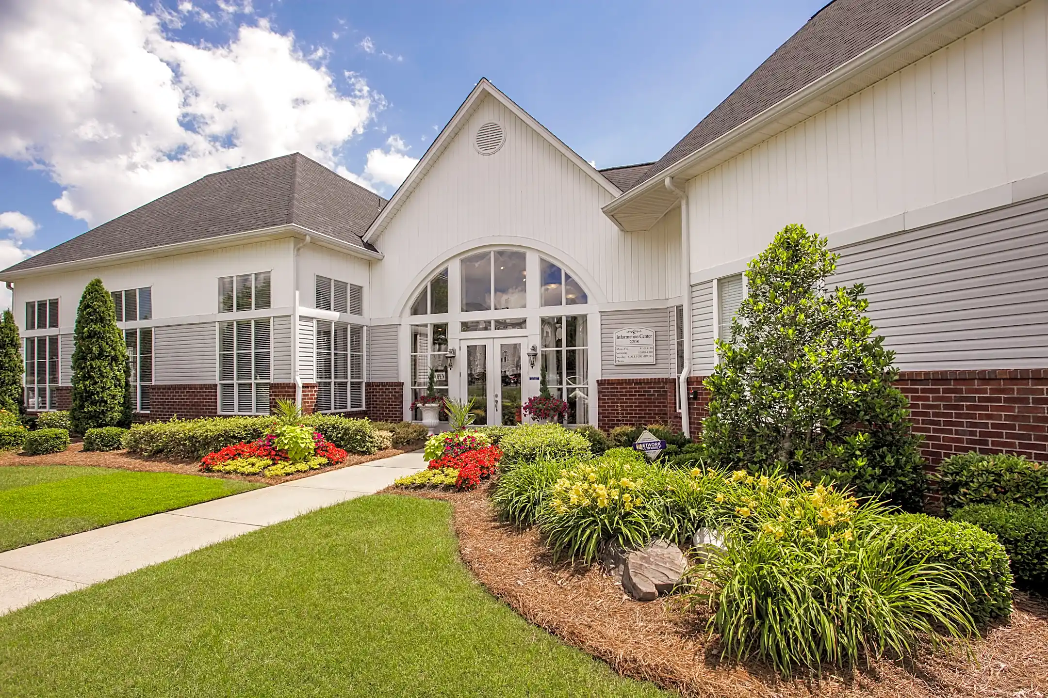 Coffey Creek Apartment Homes 2208 Yager Creek Dr Charlotte, NC