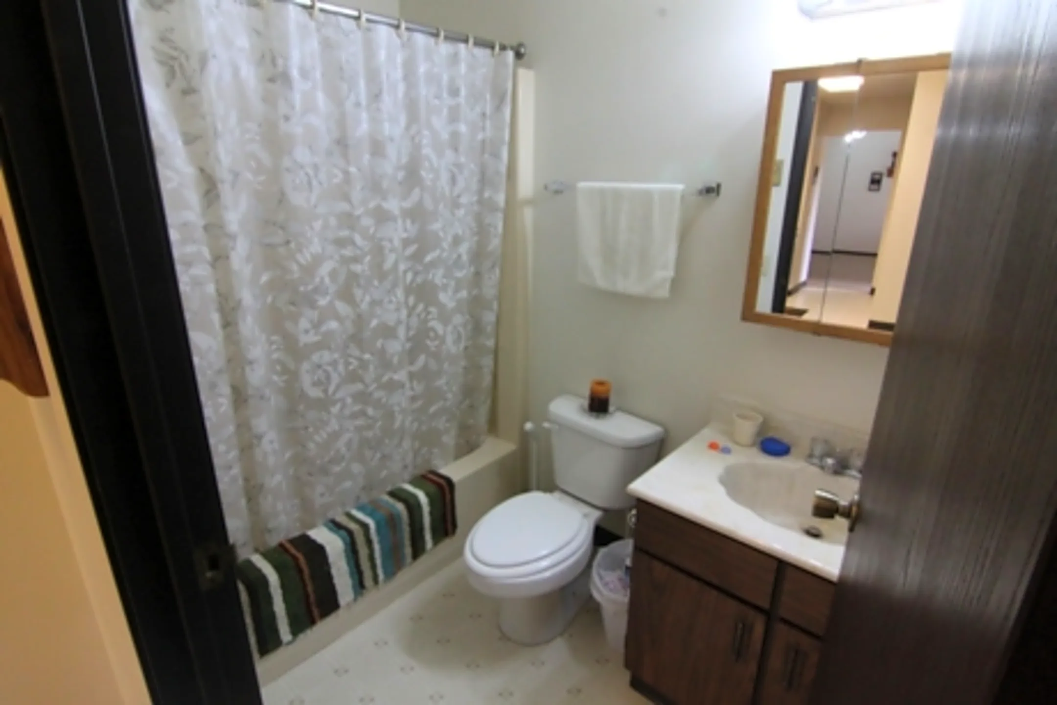 Manchester Court Apartments 1506 S Adams Ave Marshfield, WI