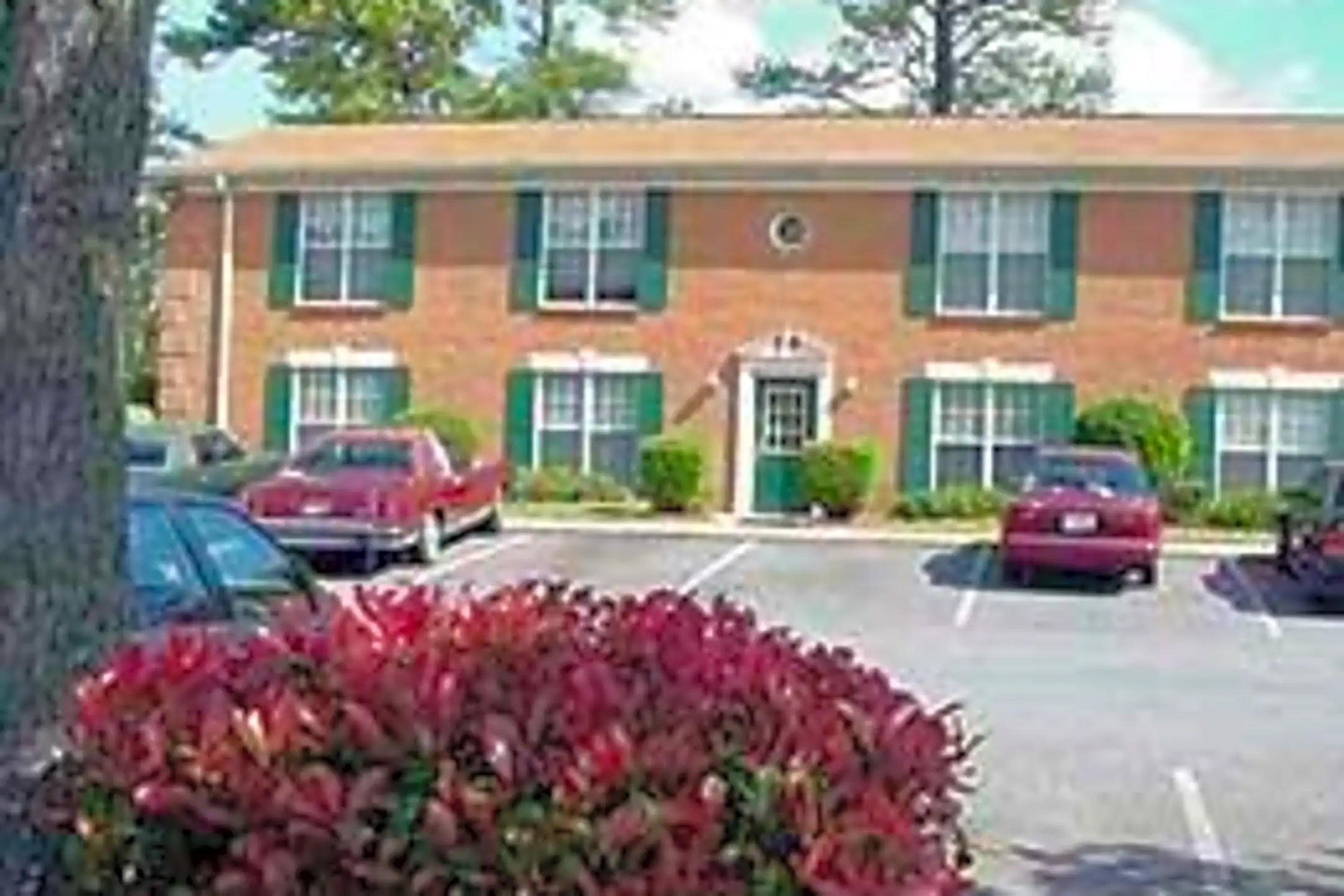 Crestwood 6077 S Norcross Tucker Rd Norcross, GA Apartments for