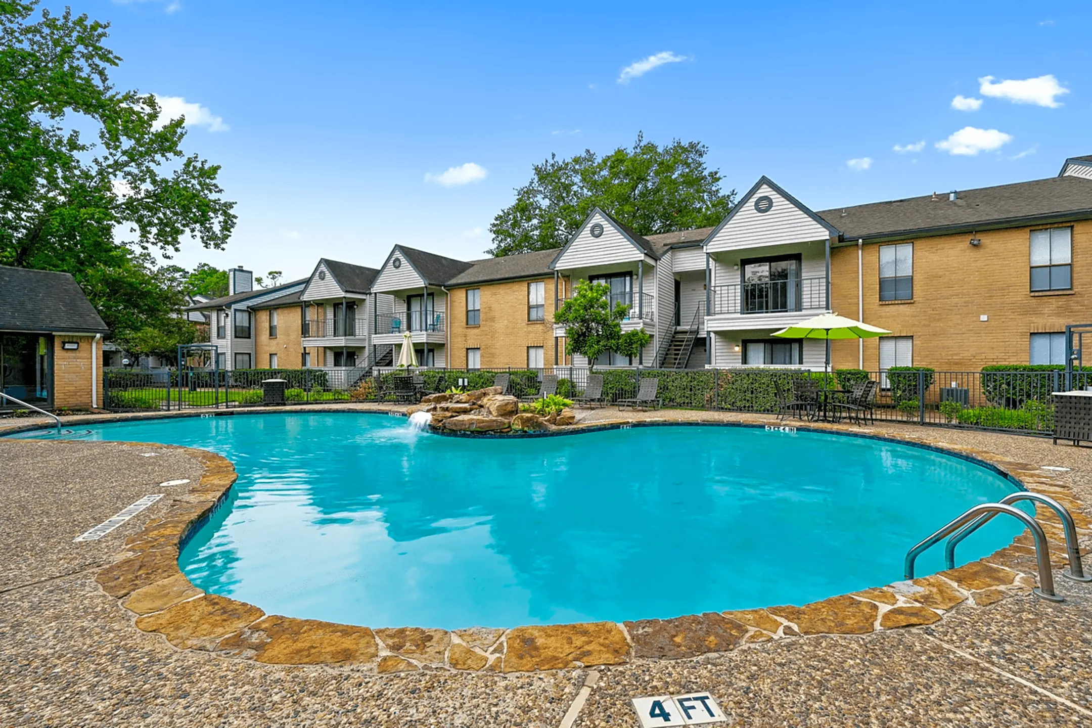 Elm Creek Apartments - Kingwood, TX