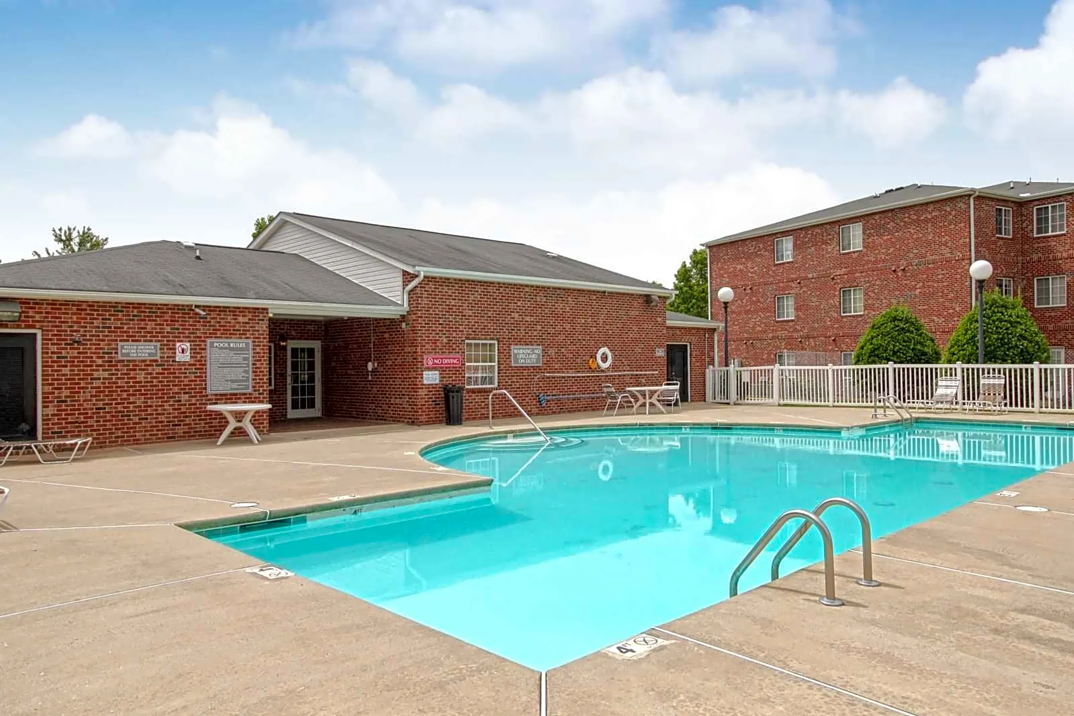 Ascot Point Village Apartments - 23 Ascot Point Circle | Asheville, NC ...