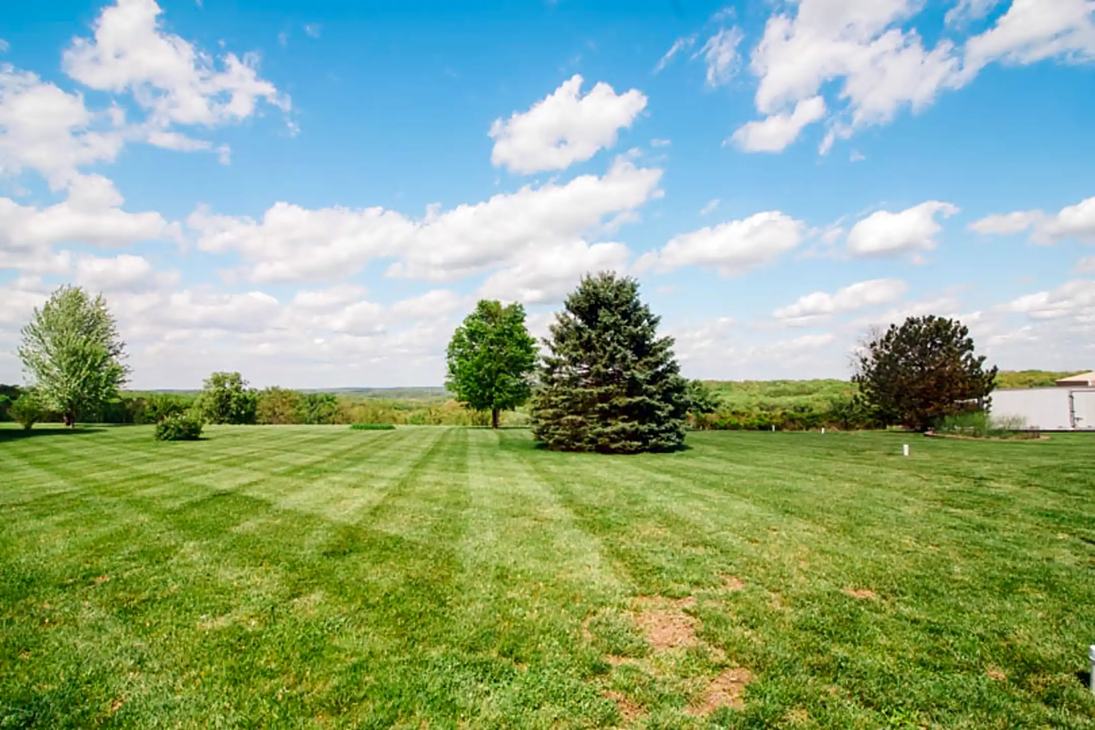 892 MO100 Apartments Linn, MO 65051