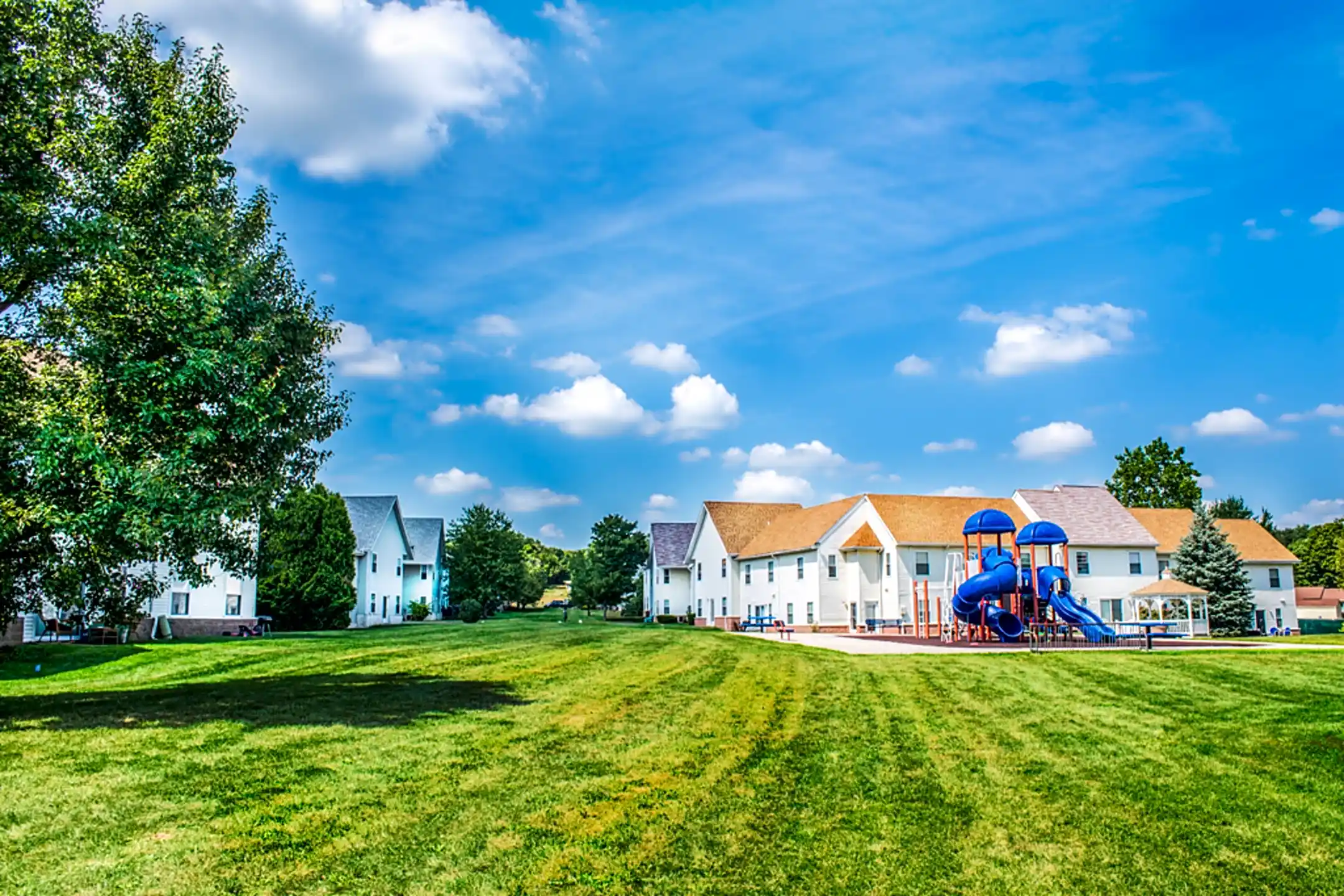 Meetinghouse Apartments and Townhouses Upper Chichester, PA 19061