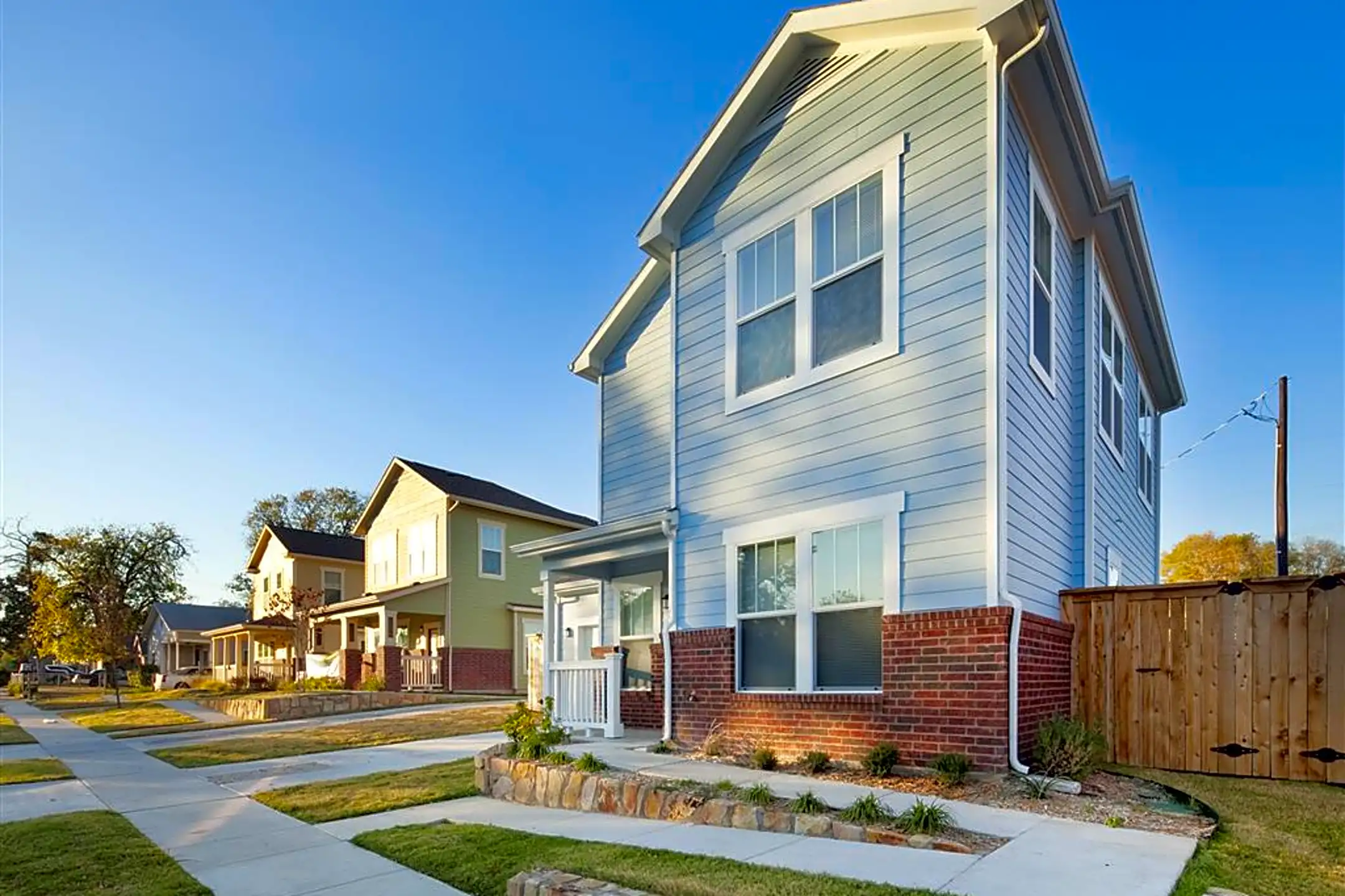 Terrell Homes 1220 E Vickery Blvd Fort Worth, TX Apartments for