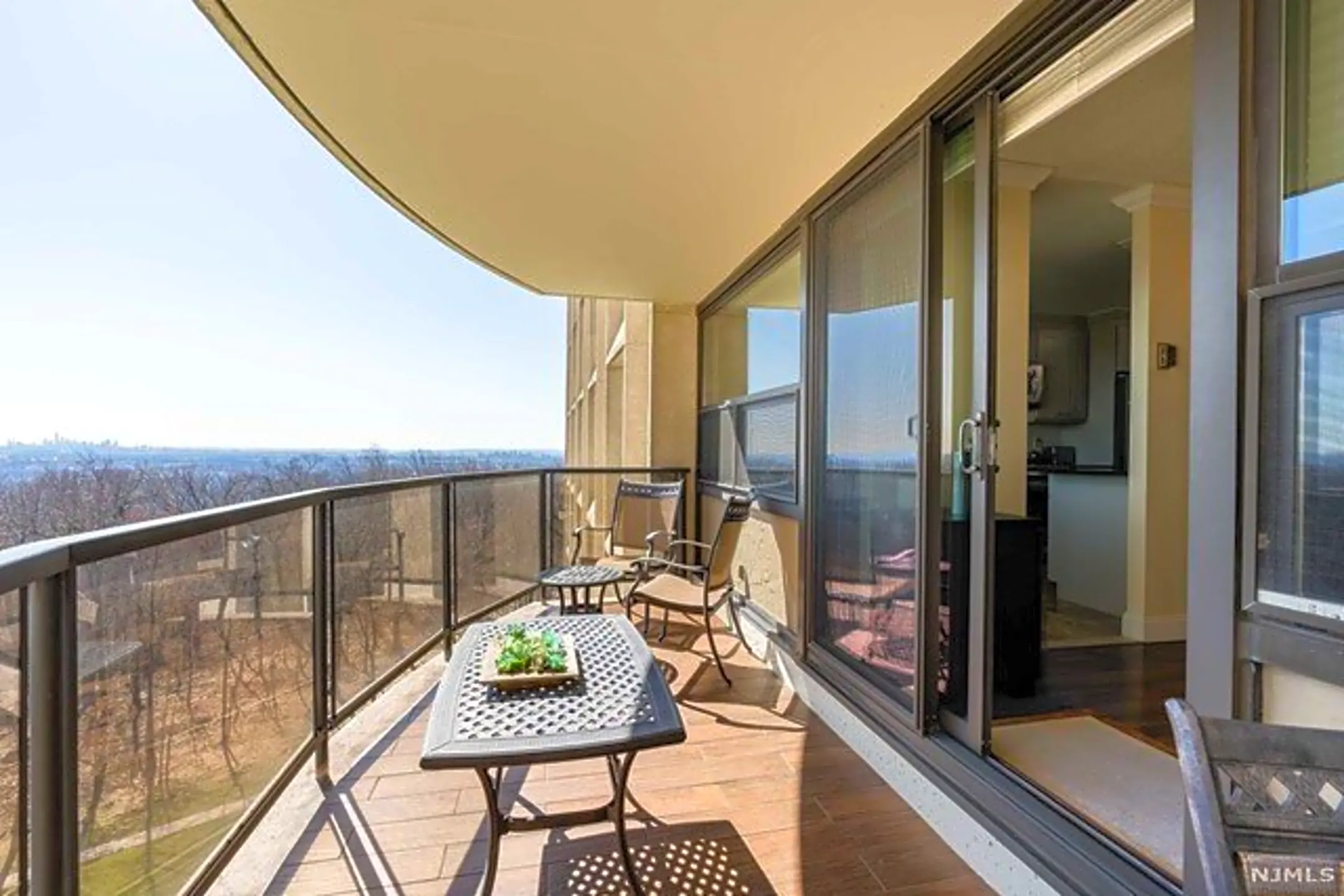 2 Claridge Dr 8NE Houses Verona, NJ 07044