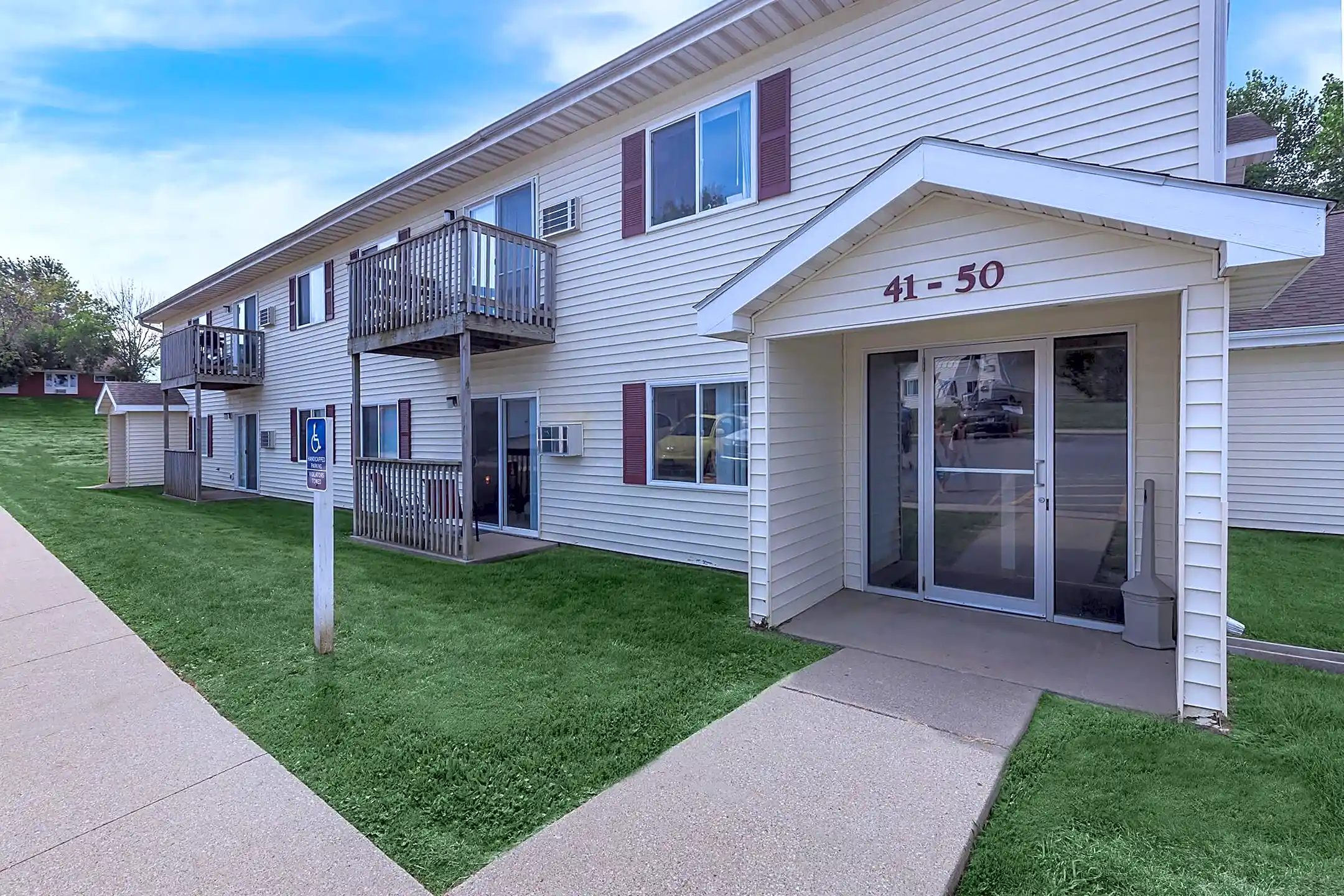 The Landings Apartments Centerville, IA 52544
