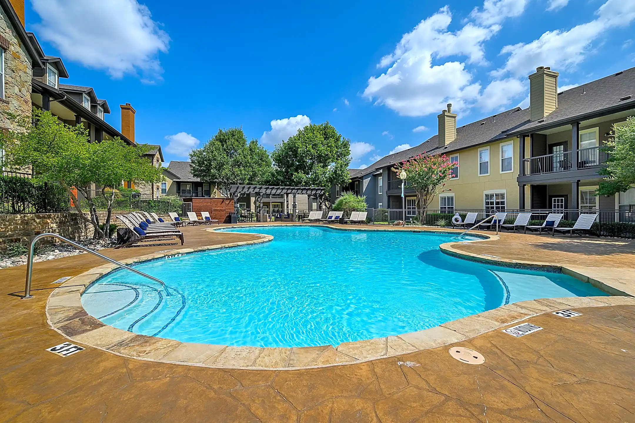 The Ranch at Ridgeview 2901 Ridgeview Dr Plano, TX Apartments for