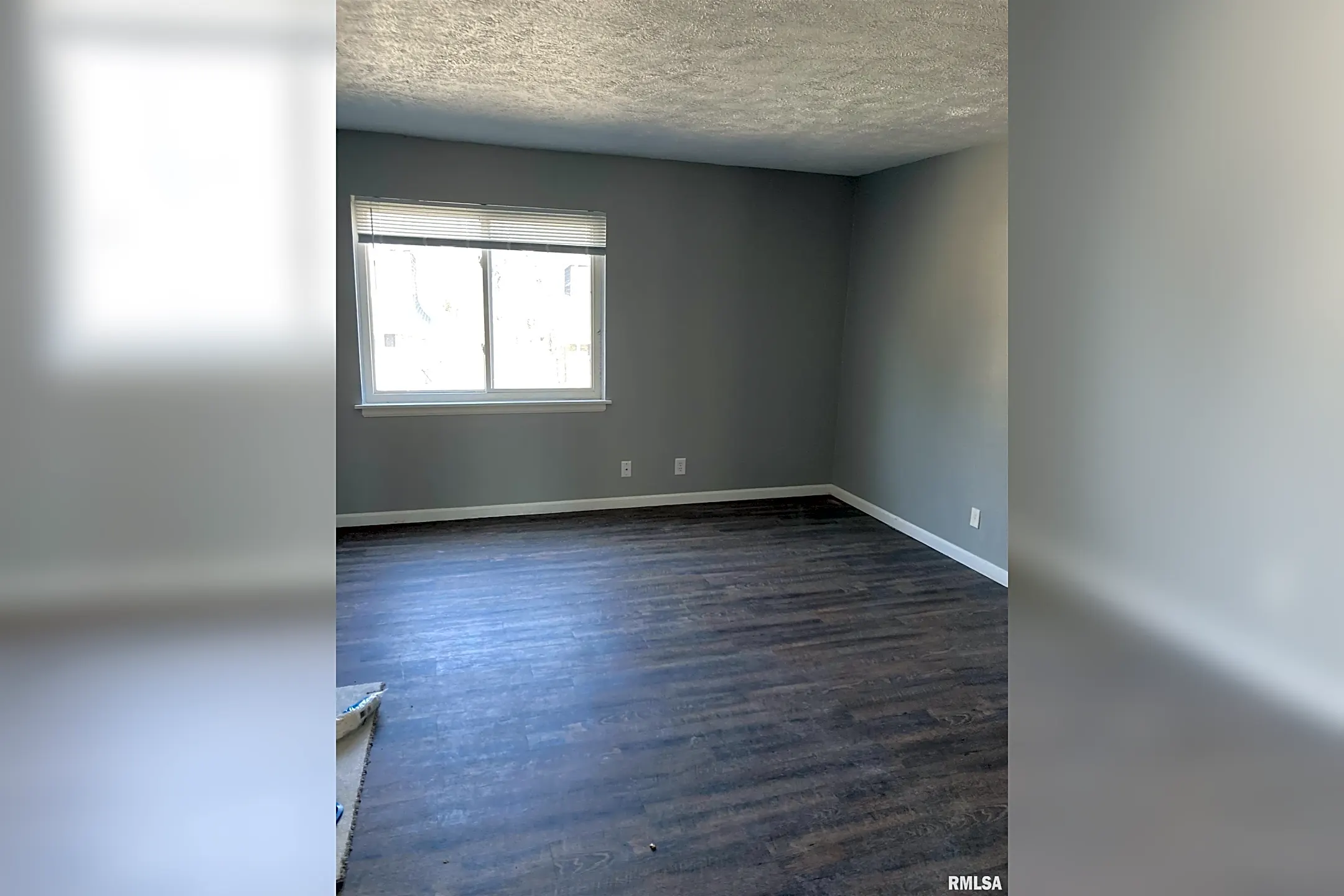 12225 North Woodcrest Drive Houses Dunlap, IL 61525