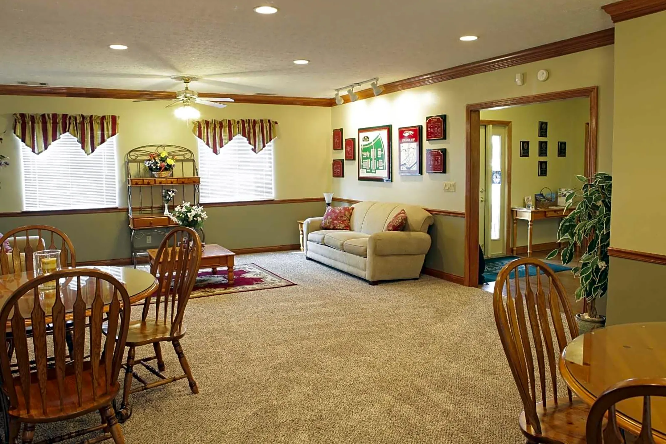 Clubhouse - Colonial Village Apartments - Clarksville, IN