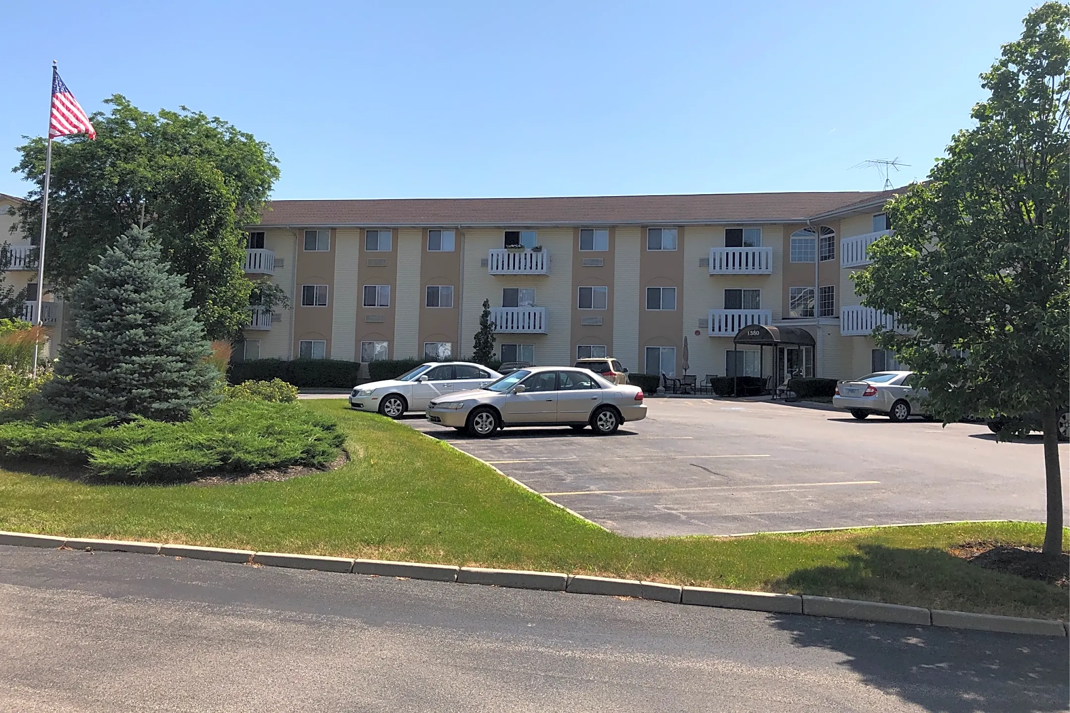 Gurnee Meadows - 1400 PAULY DR | Gurnee, IL Apartments for Rent | Rent.